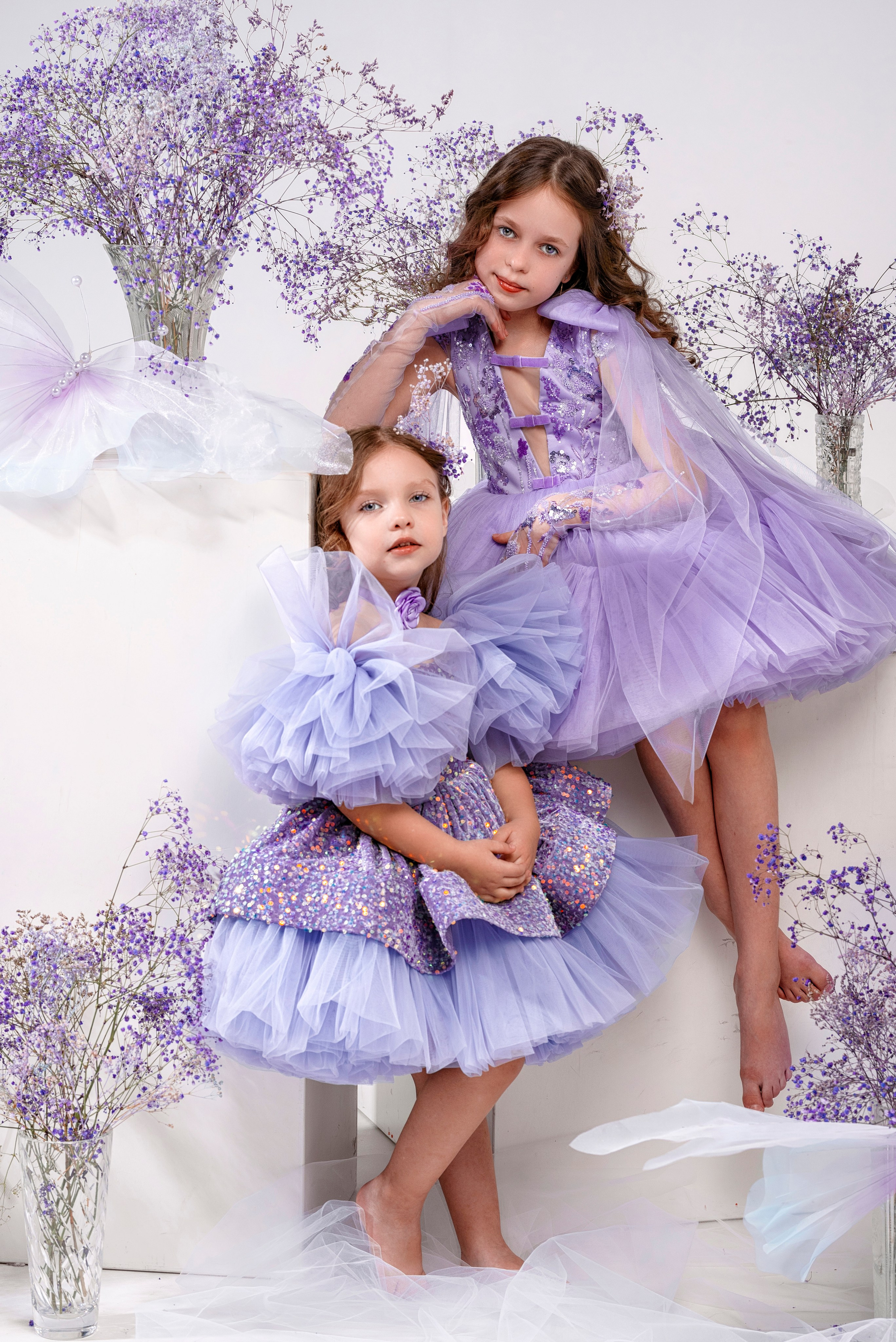 лавандовое платье, фиолетовая гипсофила, фотосессия в студии, фиолетовый, групповое фото