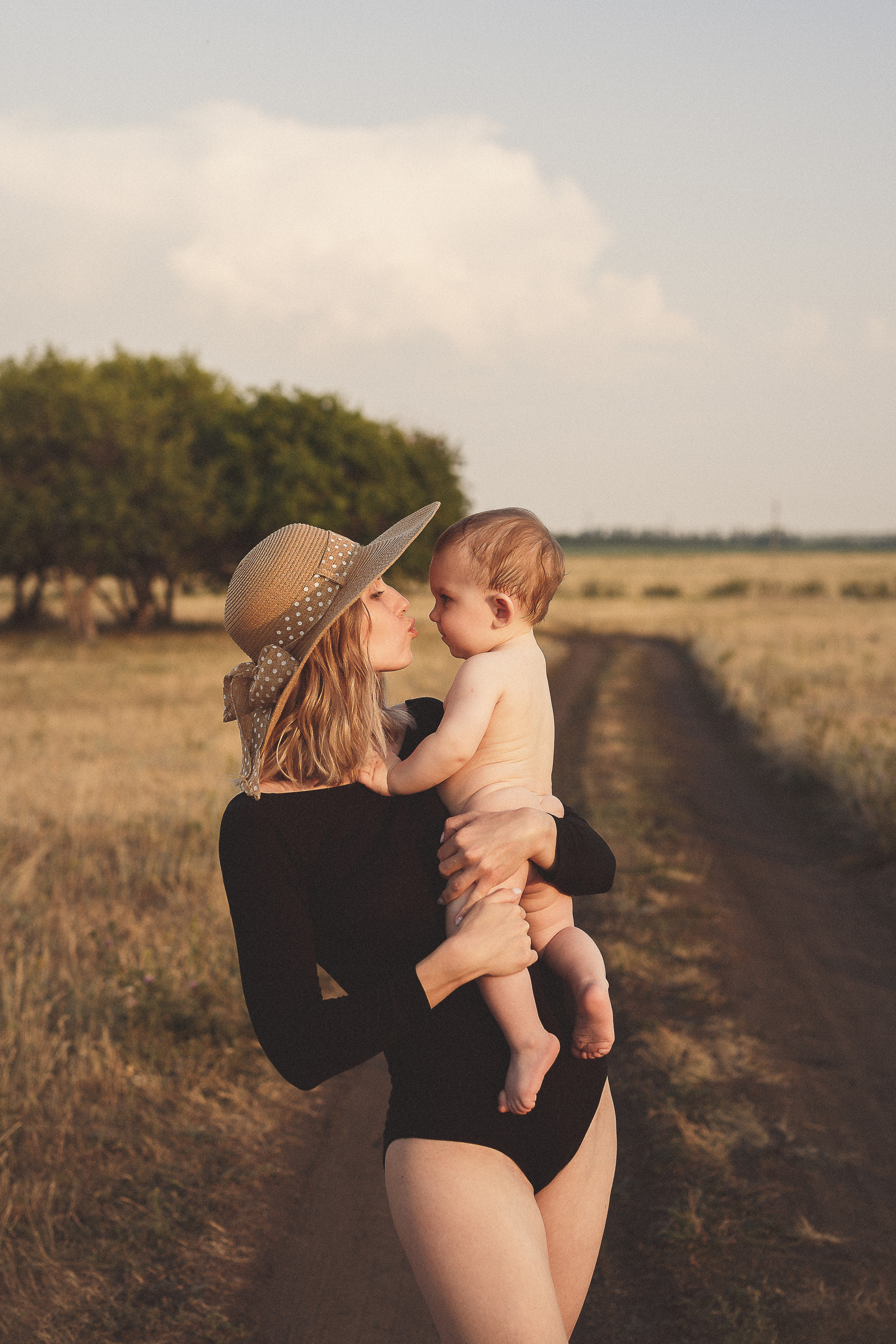 Мама и малыш. Фотограф новорожденных в Магнитогорске Ксюша Борисова