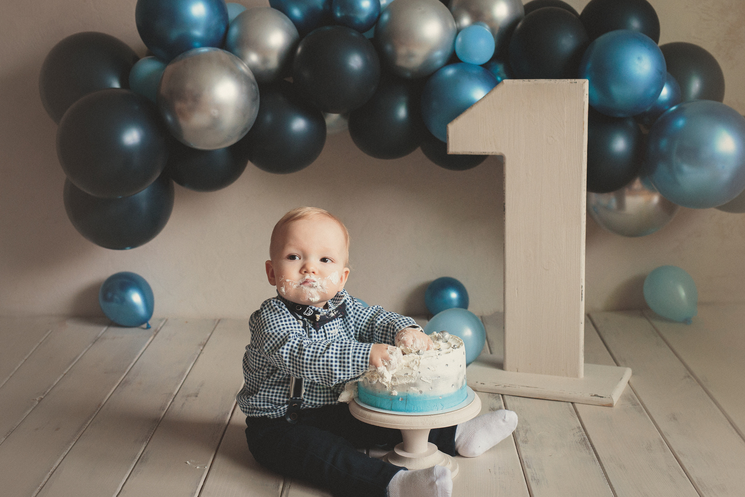 Крушение тортика. Фотограф новорожденных в Магнитогорске Ксюша Борисова