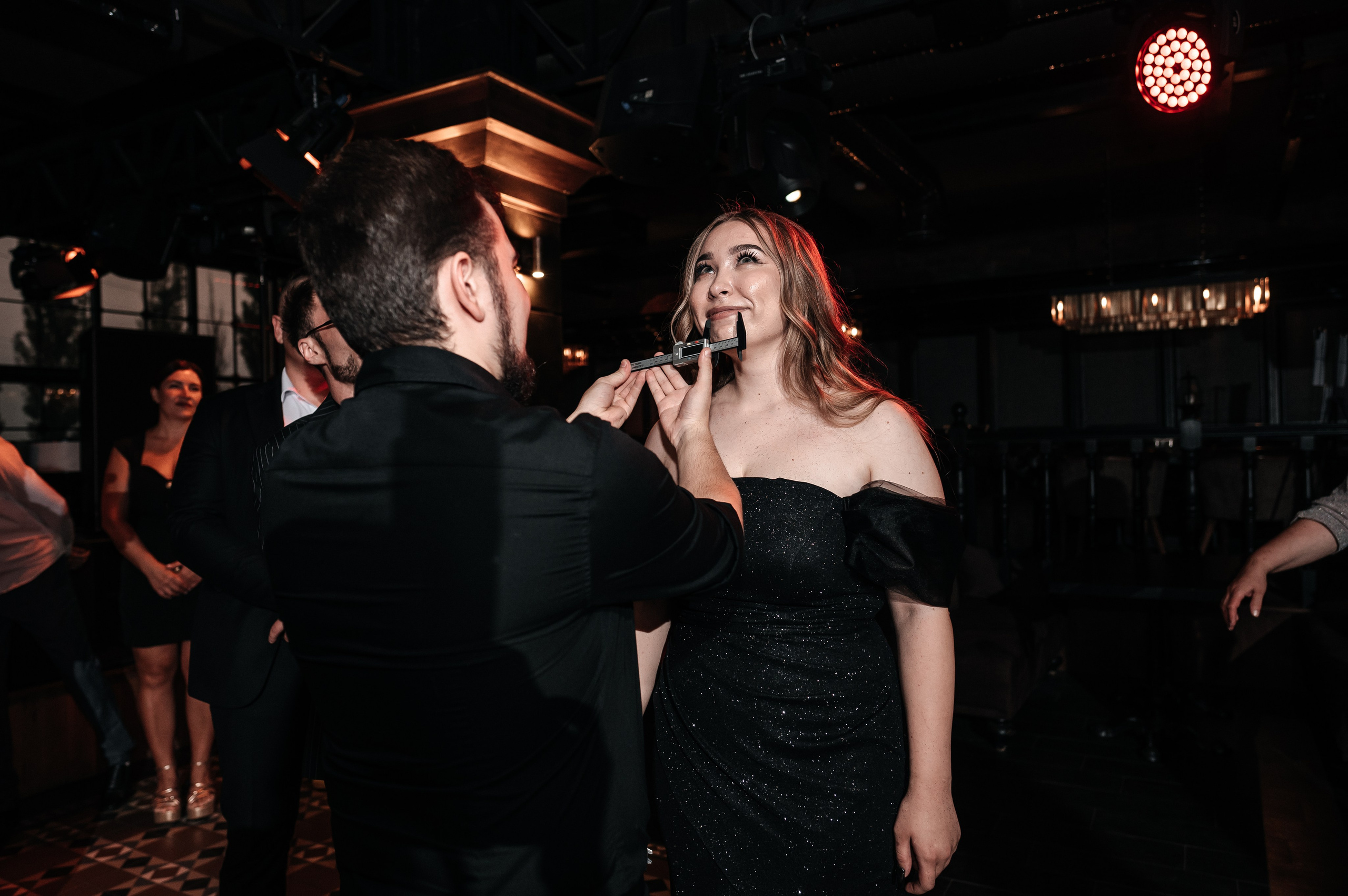 Даниил и Валерия. Черная утка. Полный день. Фотограф Екатерина Бочарникова