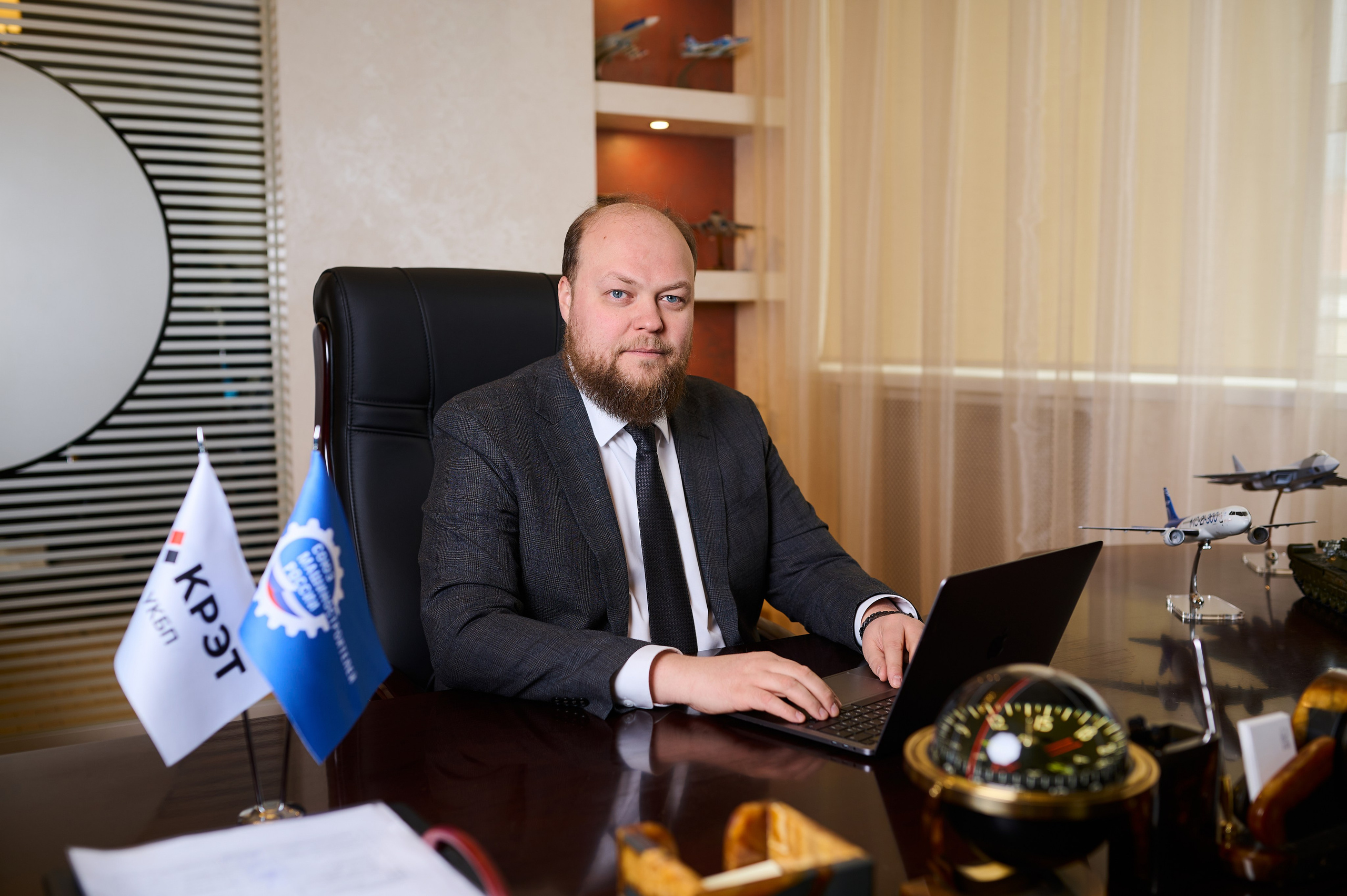 Деловой портрет — Портретная. Коммерческий фотограф в Ульяновске