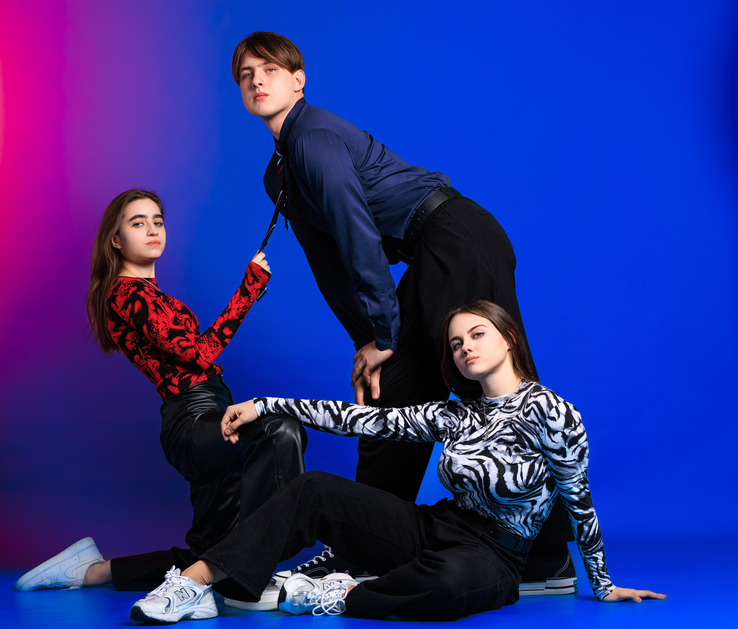 Смотреть фотки в фотостудии. Выпускные альбомы Геленджик, Новороссийск, Краснодар, Туапсе