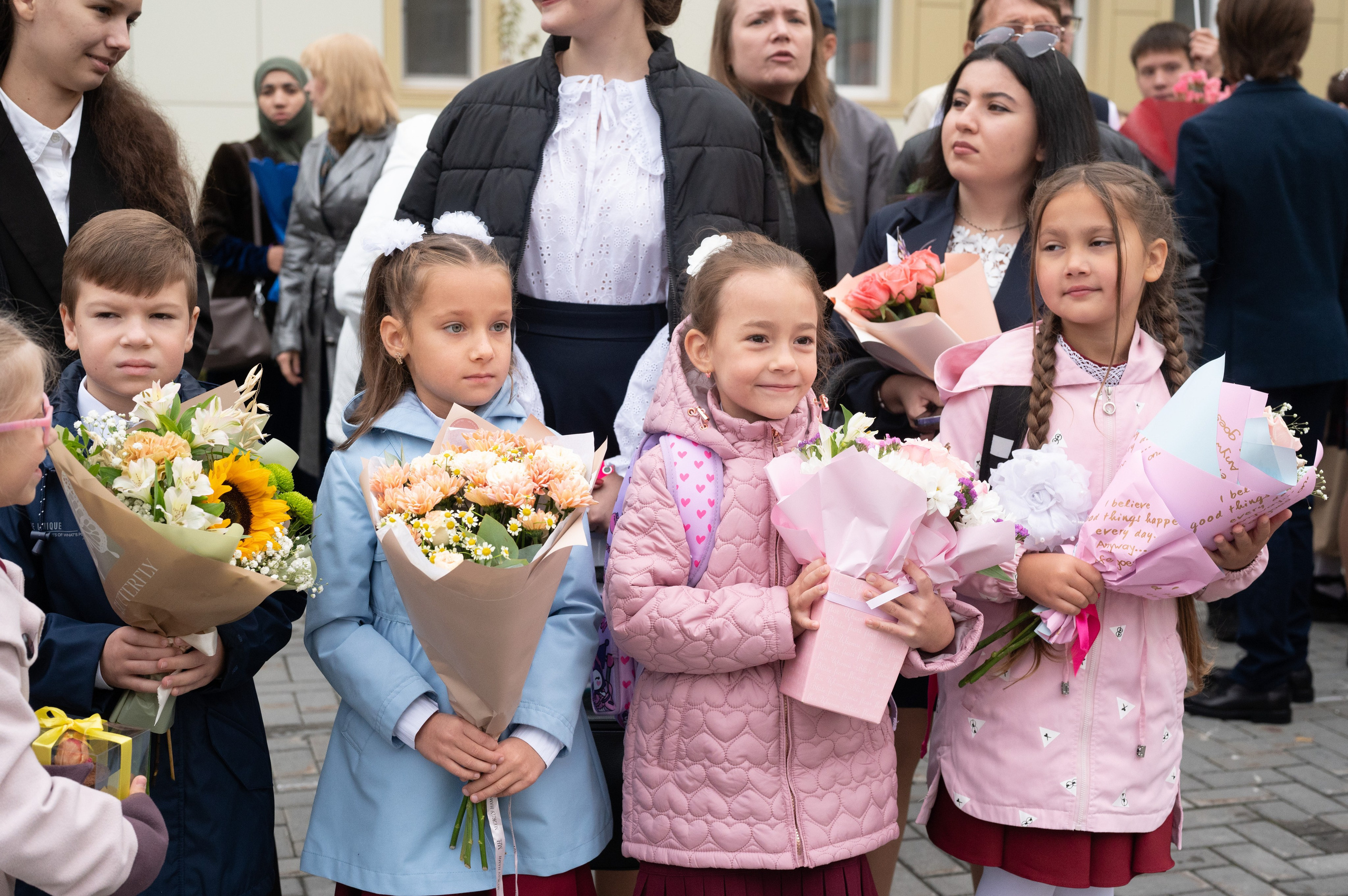1 сентября 1 К 16 гимназия репортаж, линейка +в классе. Фотограф новорожденных, семейный детский в Тюмени Татьяна Морозова