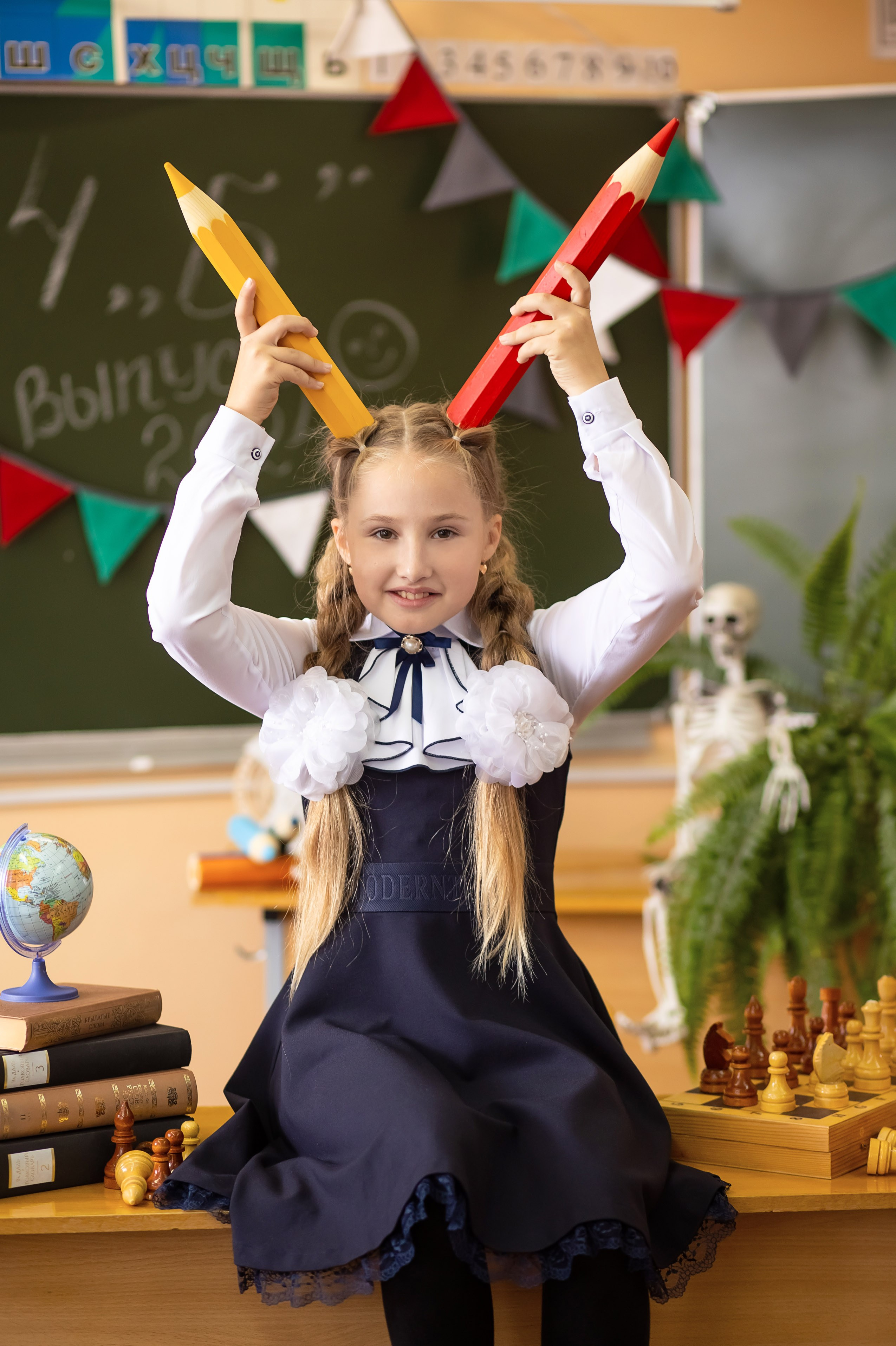 выпускные альбомы Чита, начальная школа Чита, выпускной альбом Чита, фотограф Чита, школьный фотограф Чита, выпускной Чита, 4 класс выпускной, школьный портрет, школьная фотосессия, выпускной альбом для 11 класса, выпускной альбом для 9 класса, выпускной альбом для 4 класса, выпускной альбом для детского сада, новогодняя фотосессия