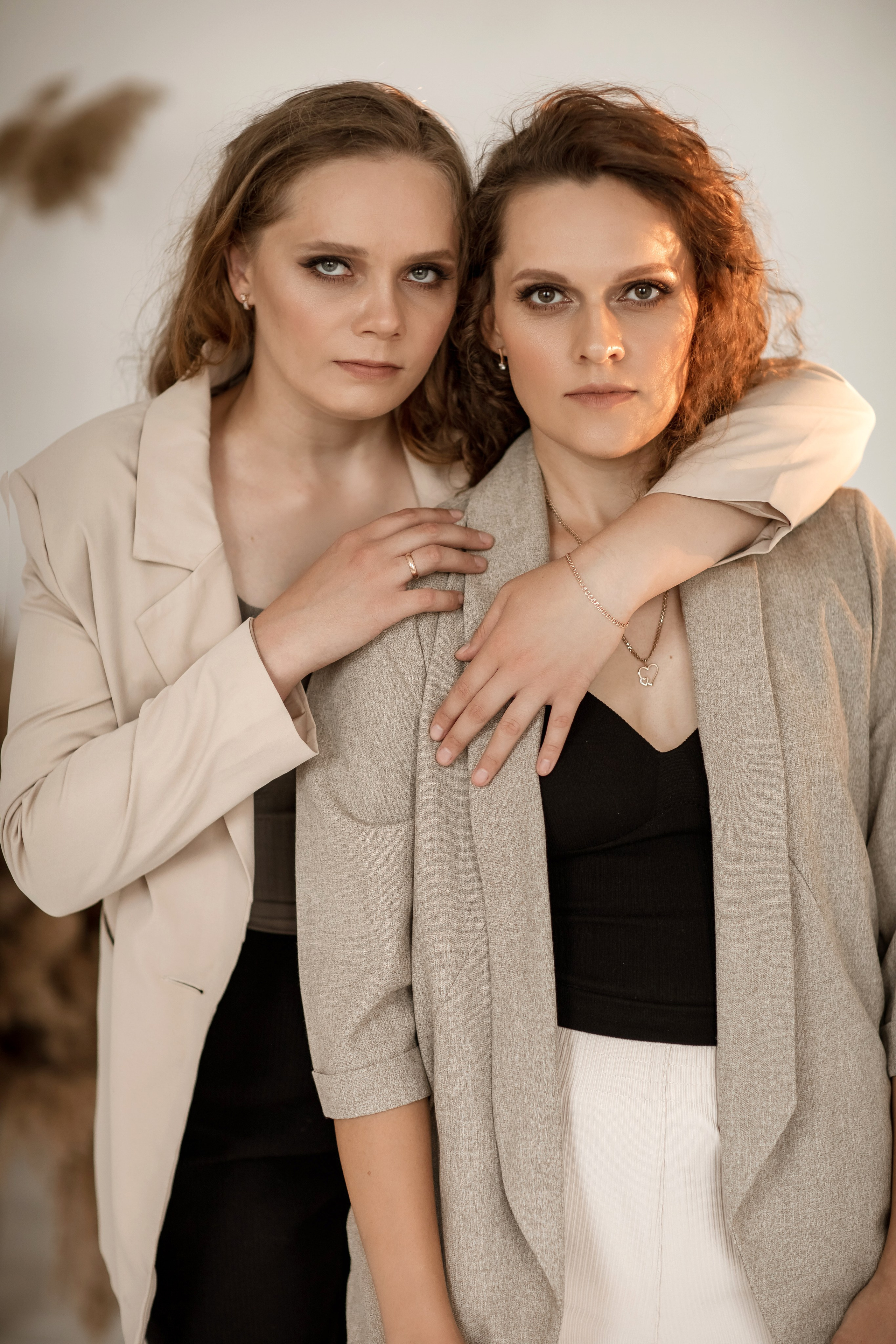 Маша и Наташа. Женский и семейный Фотограф В Усть-Каменогорске Юлия Журавлева