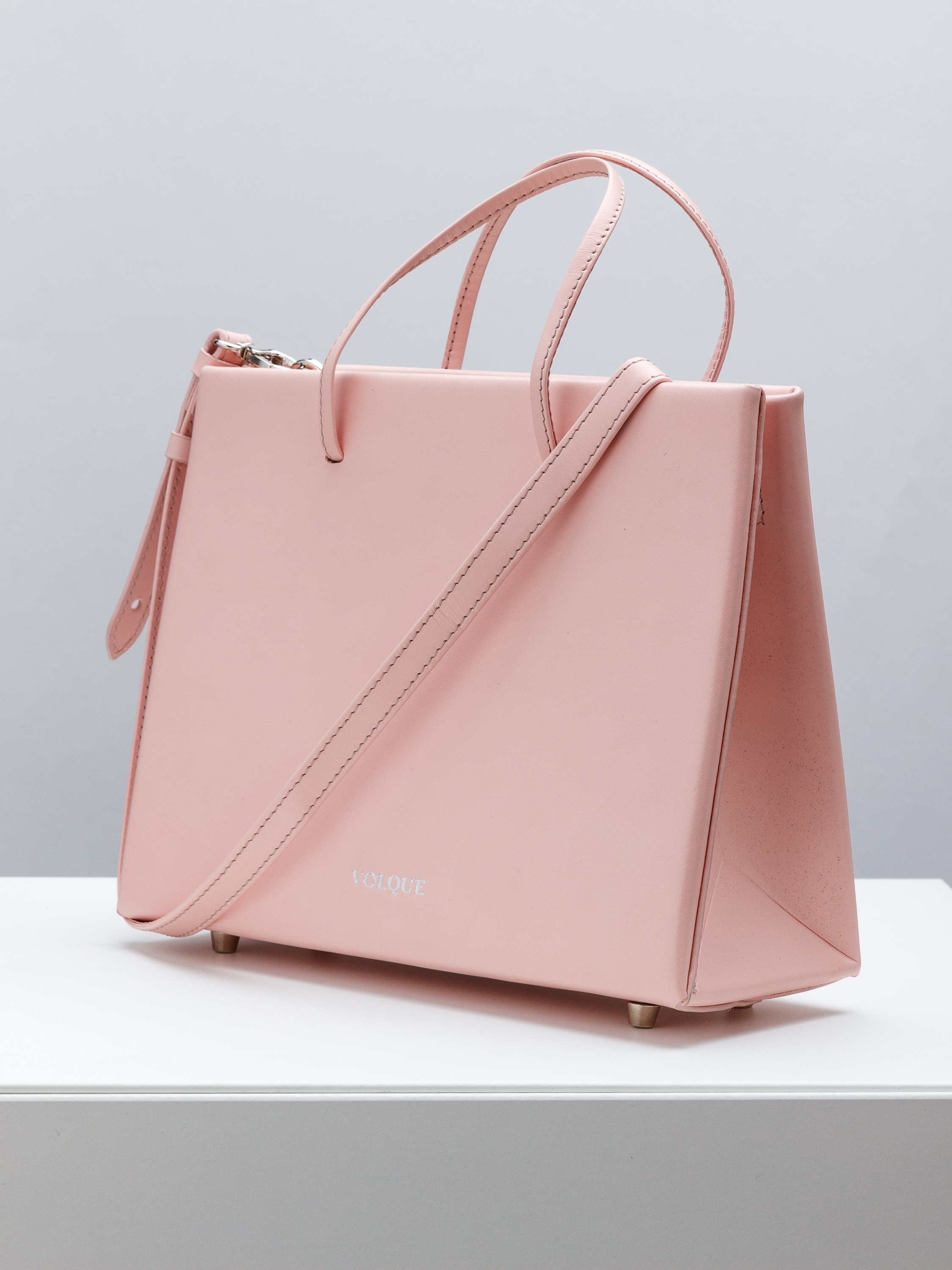 Фотосъёмка сумок и кошельков для маркетплейсов. Профессиональный фотограф в Санкт-Петербурге. Сергей Пушкин