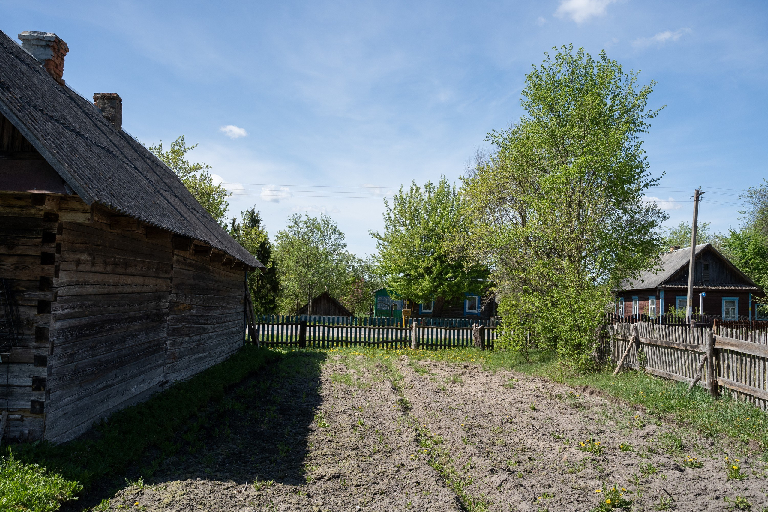Home.land. Künstler Verstecktoff