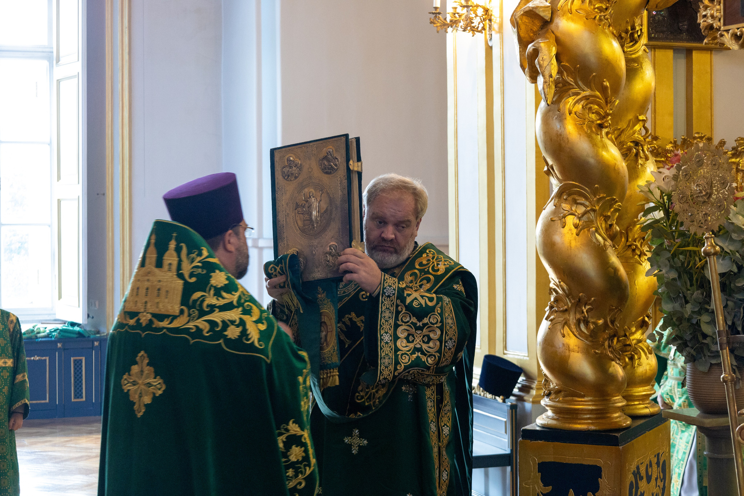 Неделя 16-я по Пятидесятнице, по Воздвижении. Глас 7-й. Попразднство Воздвижения Креста. Вмч. Никиты. НИКОЛО-БОГОЯВЛЕНСКИЙ МОРСКОЙ СОБОР