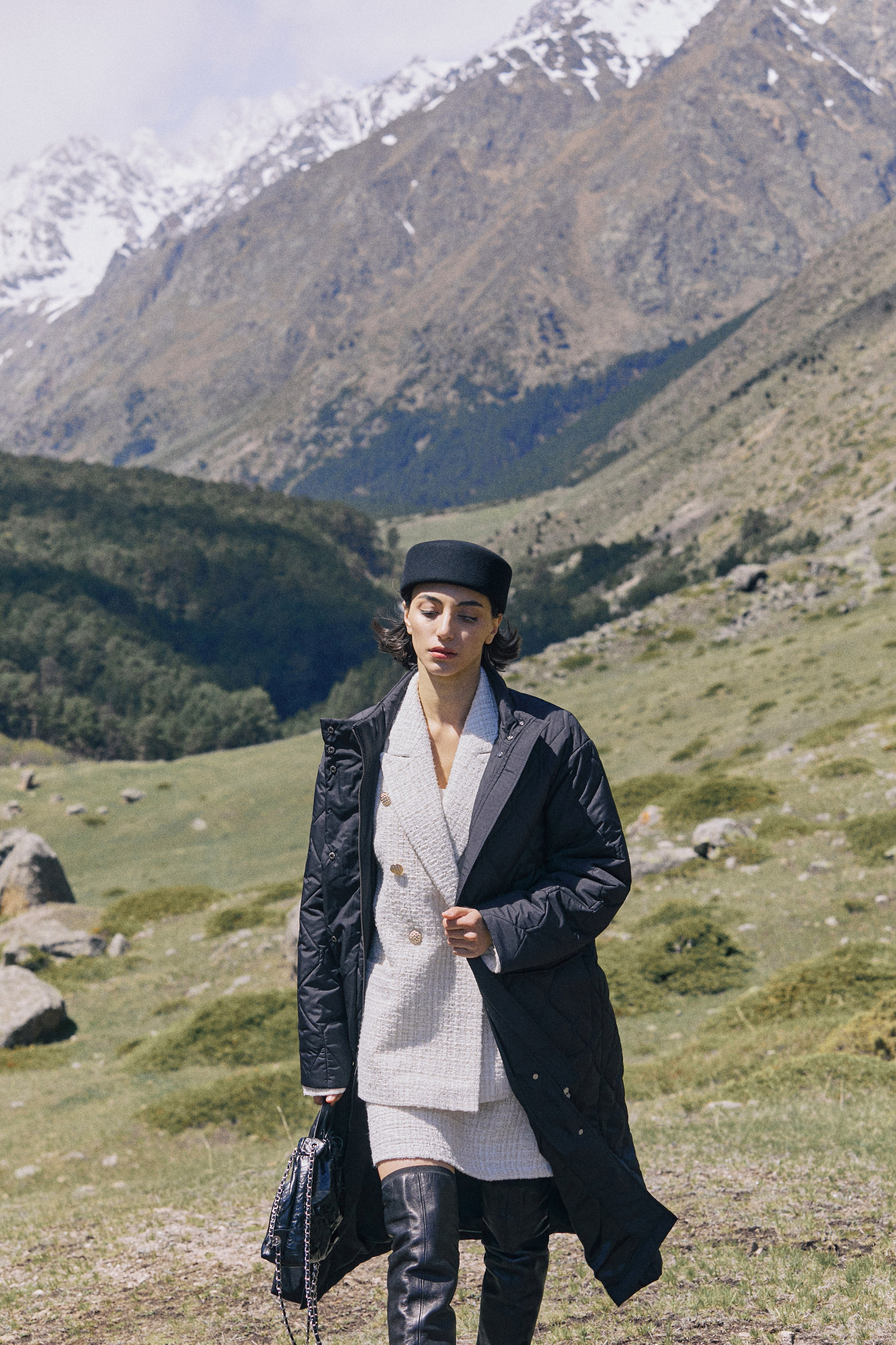 Съемка для бренда в горах. Фотограф Продюсер в горах КБР / Москва  Нальчик Горы