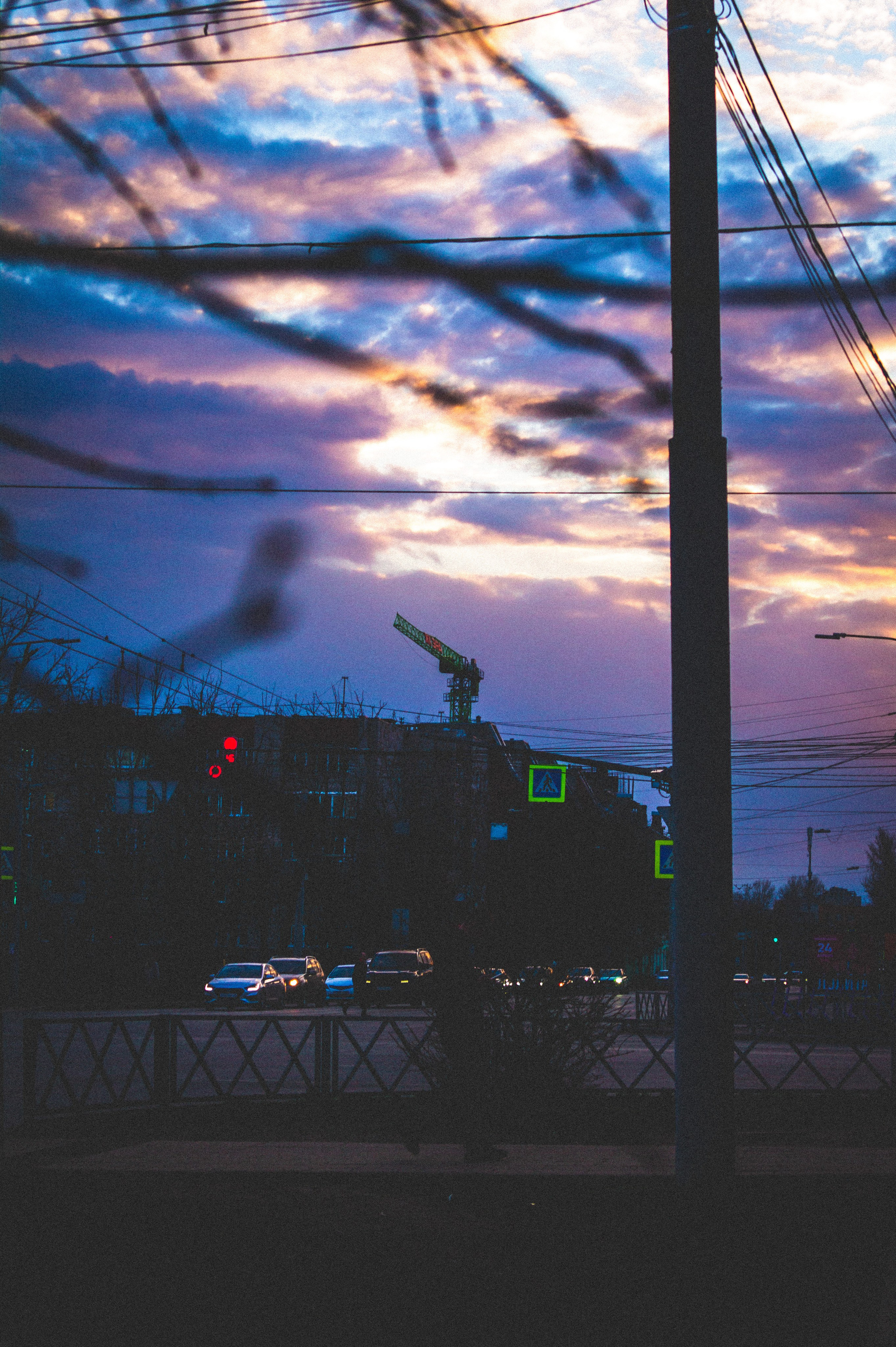 На телефоне. Den Mirov — Фотограф, Музыкант