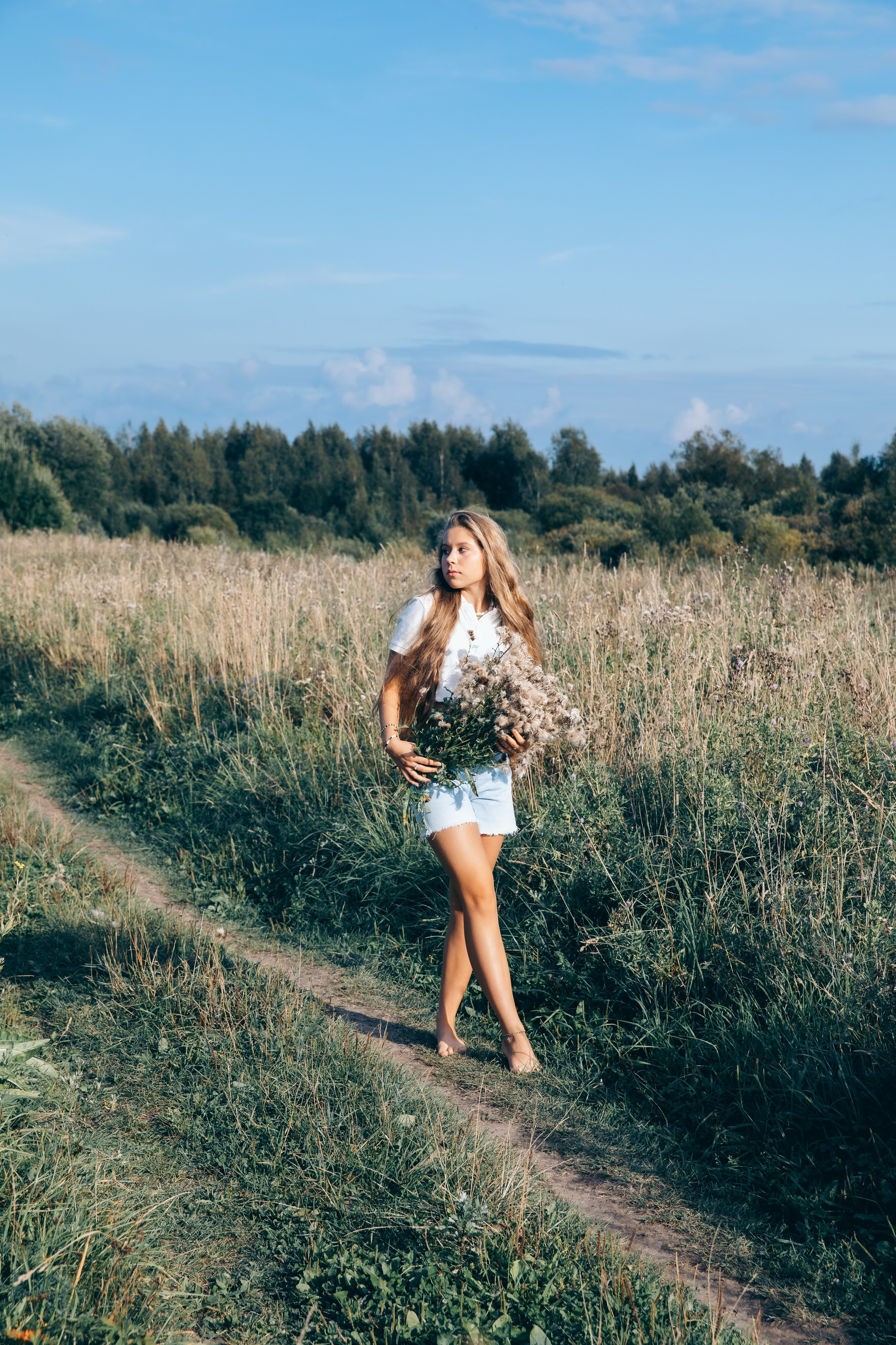 Наташа, Вадим, Арина, Тая и Пета. Август 2024. Фотограф в Санкт-Петербурге Алена Сертакова