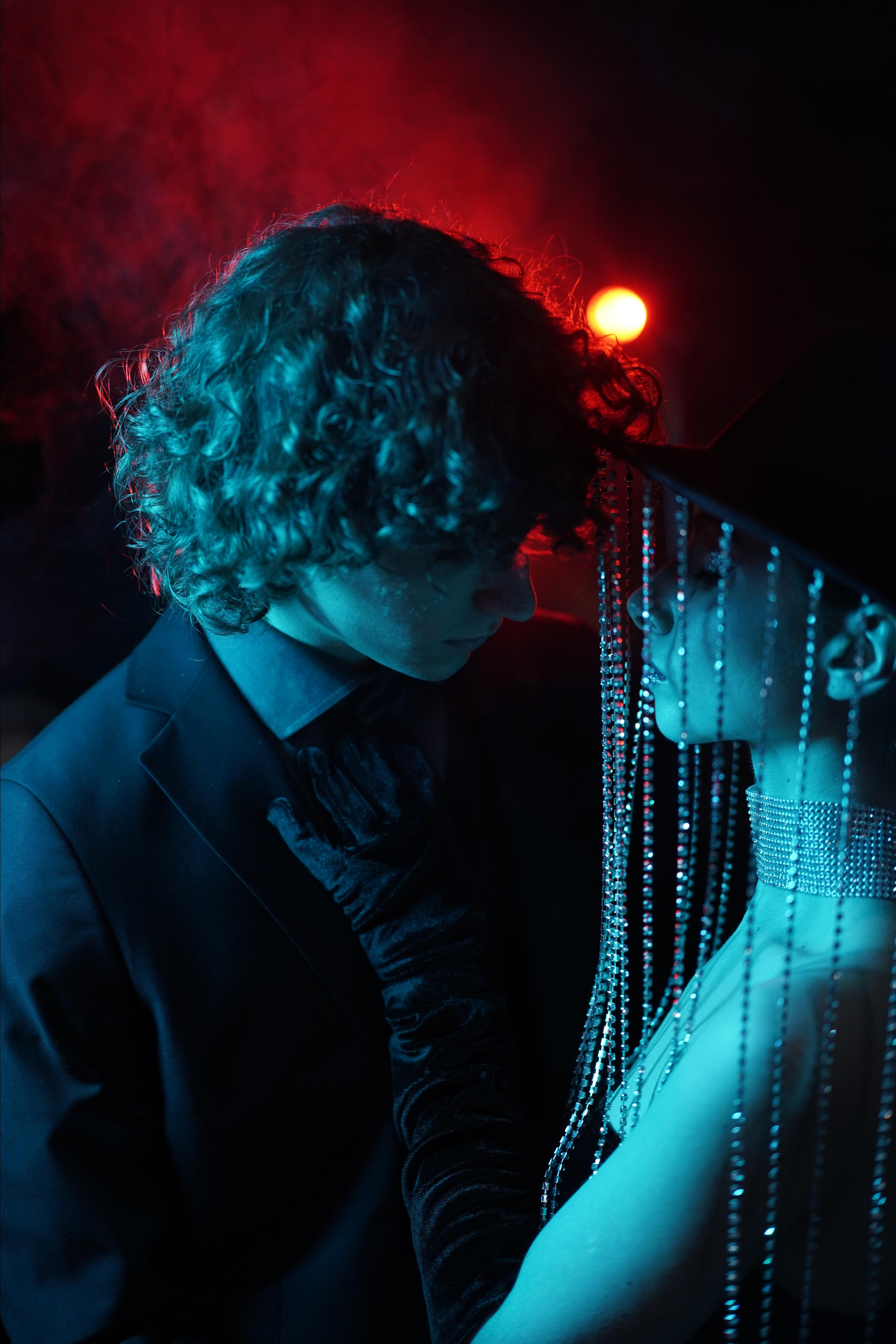 Фотосессия в студии с цветным светом. Студийный и портретный фотограф в САНКТ-ПЕТЕРБУРГЕИрина Махаон