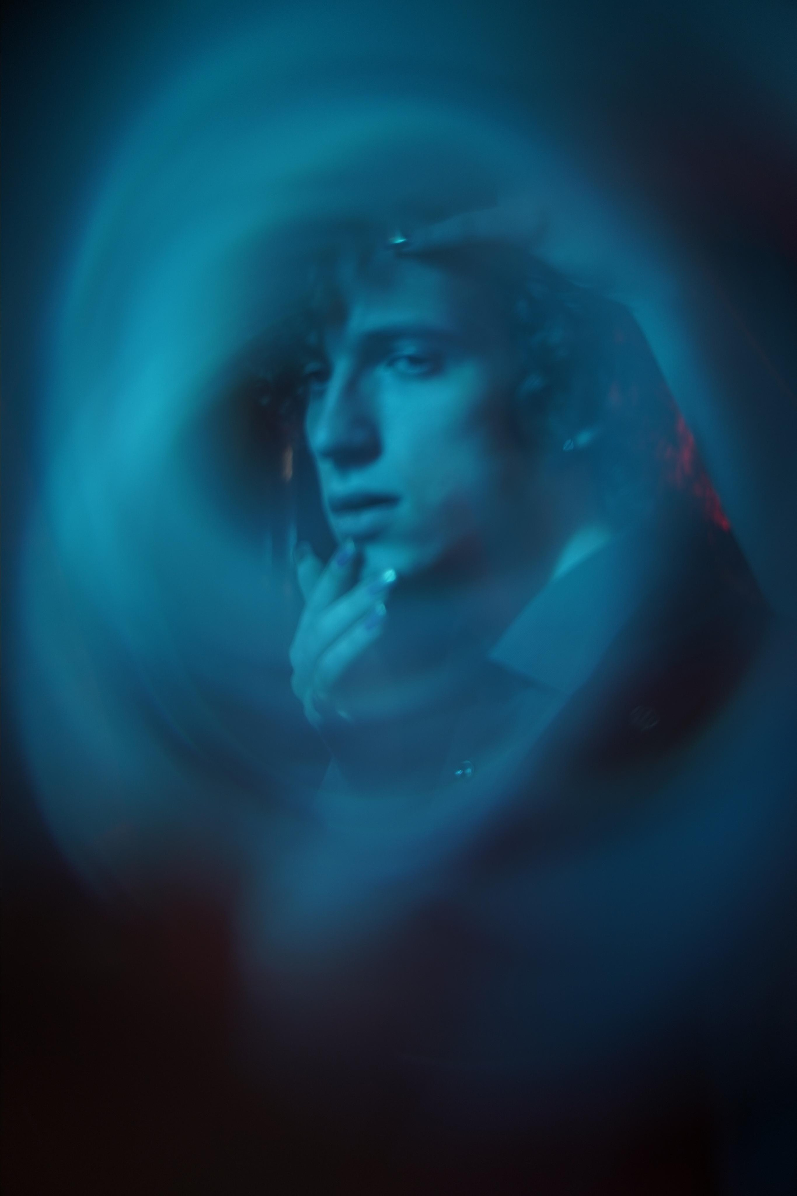 Фотосессия в студии с цветным светом. Студийный и портретный фотограф в САНКТ-ПЕТЕРБУРГЕИрина Махаон