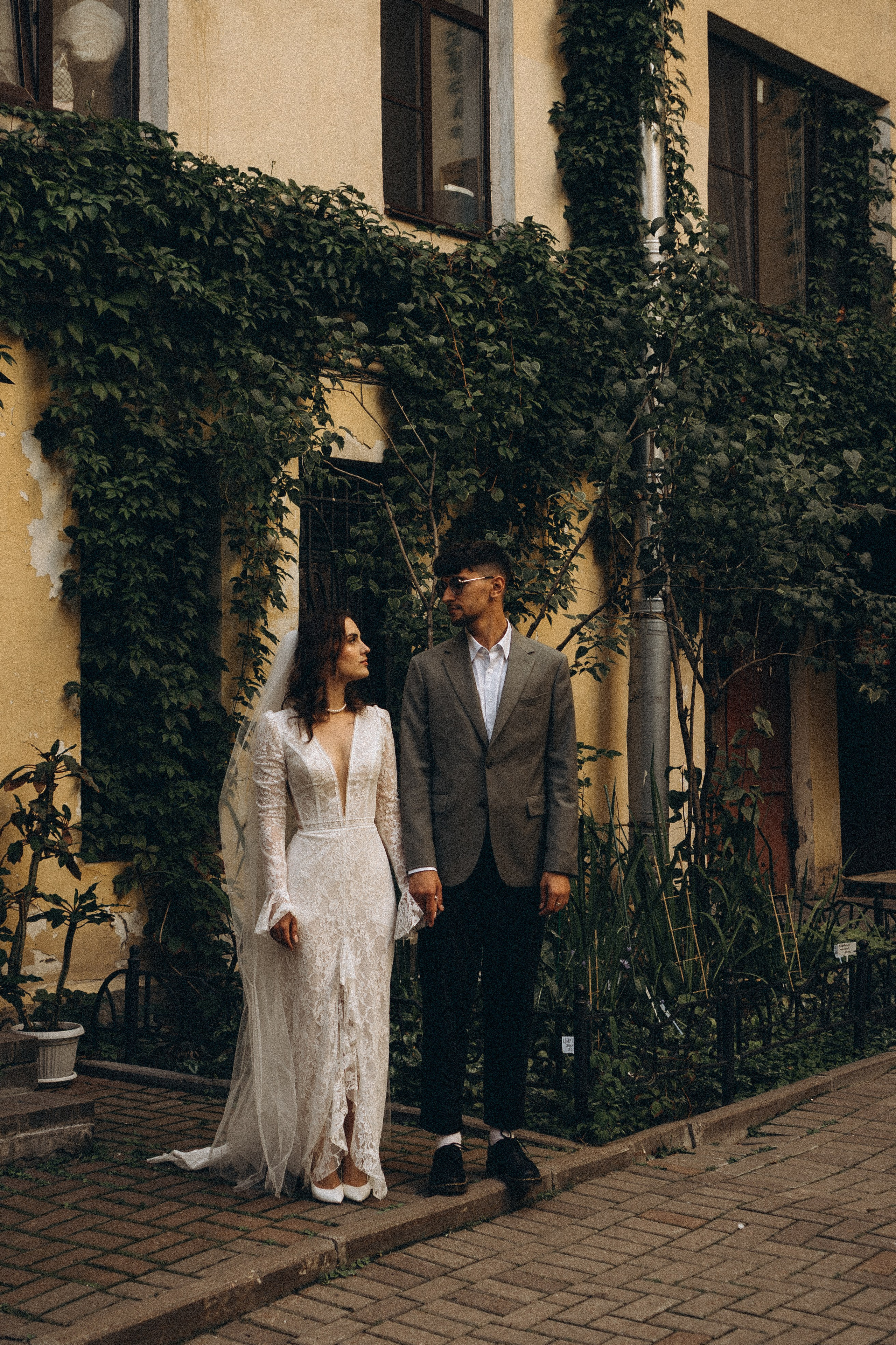 СВАДЕБНАЯ ПРОГУЛКА ВОЗЕ ИСАИКЕВСКОГО СОБОРА АСТОРИИ И ЗАКОНОДАЛЕТНОГО СОБРАНИЯ. Профессиональный фотограф, Санкт-Петербург — Виктория Богомолова