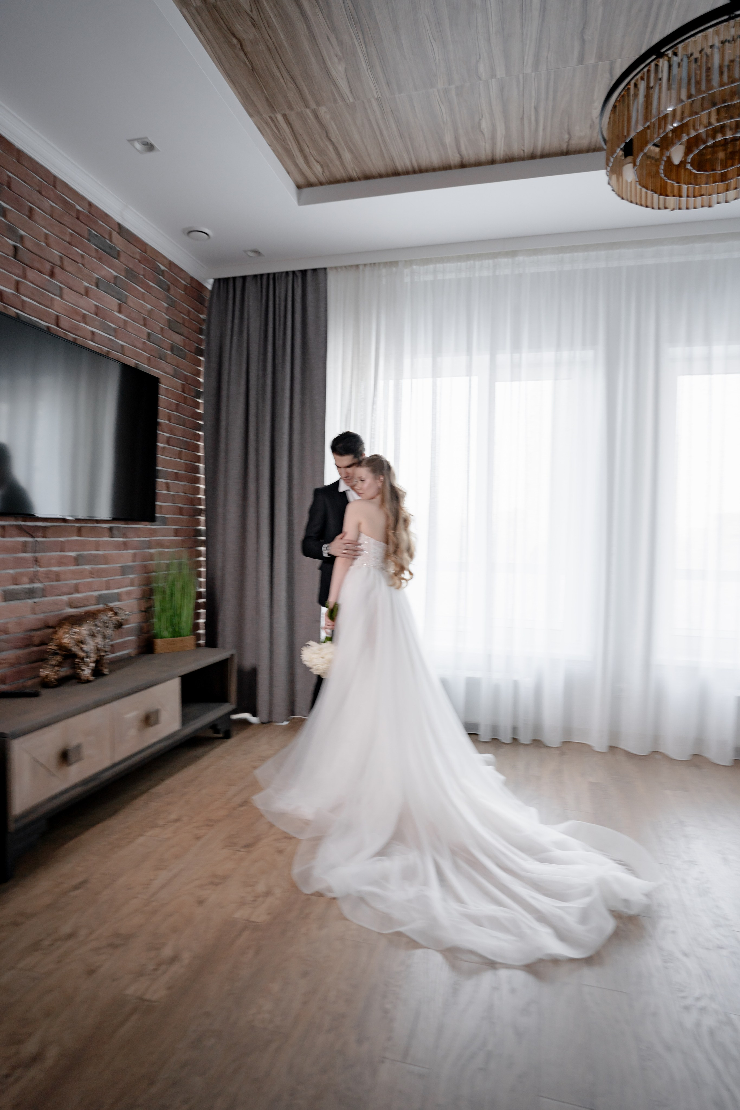 СВАДЕБНАЯ СЬЕМКА СБОРОВ В ОТЕЛЕ И ВЫЕЗД НА ЦЕРЕМОНИЮ (СНЯТО В СИБИРЕ В НИЖНЕВАРТОВСКЕ). Профессиональный фотограф, Санкт-Петербург — Виктория Богомолова