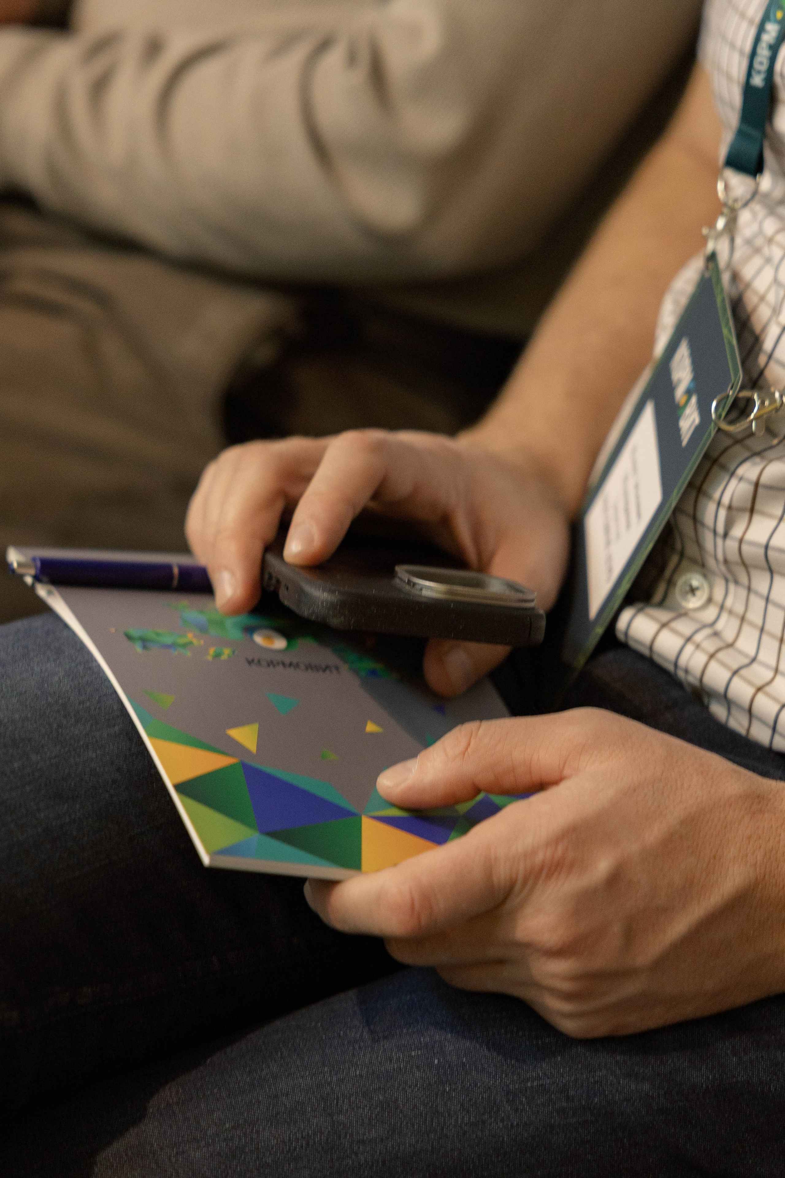 Конференция и ужи. Кормовит. Роза хутор. Фотограф Юсова Мария