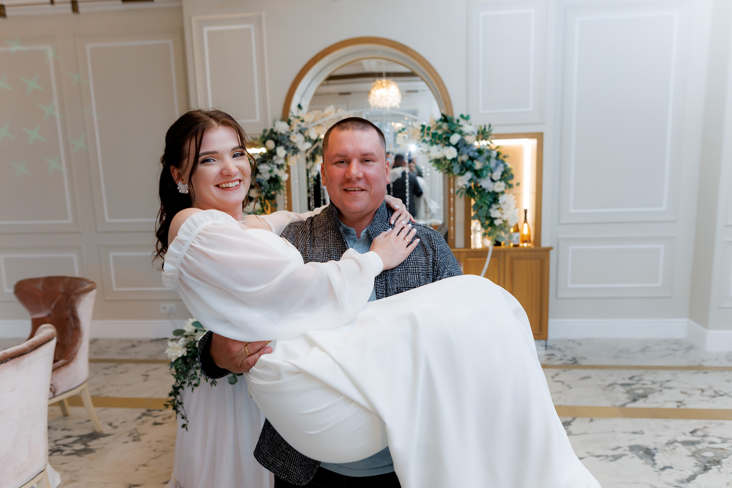 Свадебный банкет Полины и Ильи: волшебство в «Музыке и Времени». Свадебный фотограф Михаил Александров