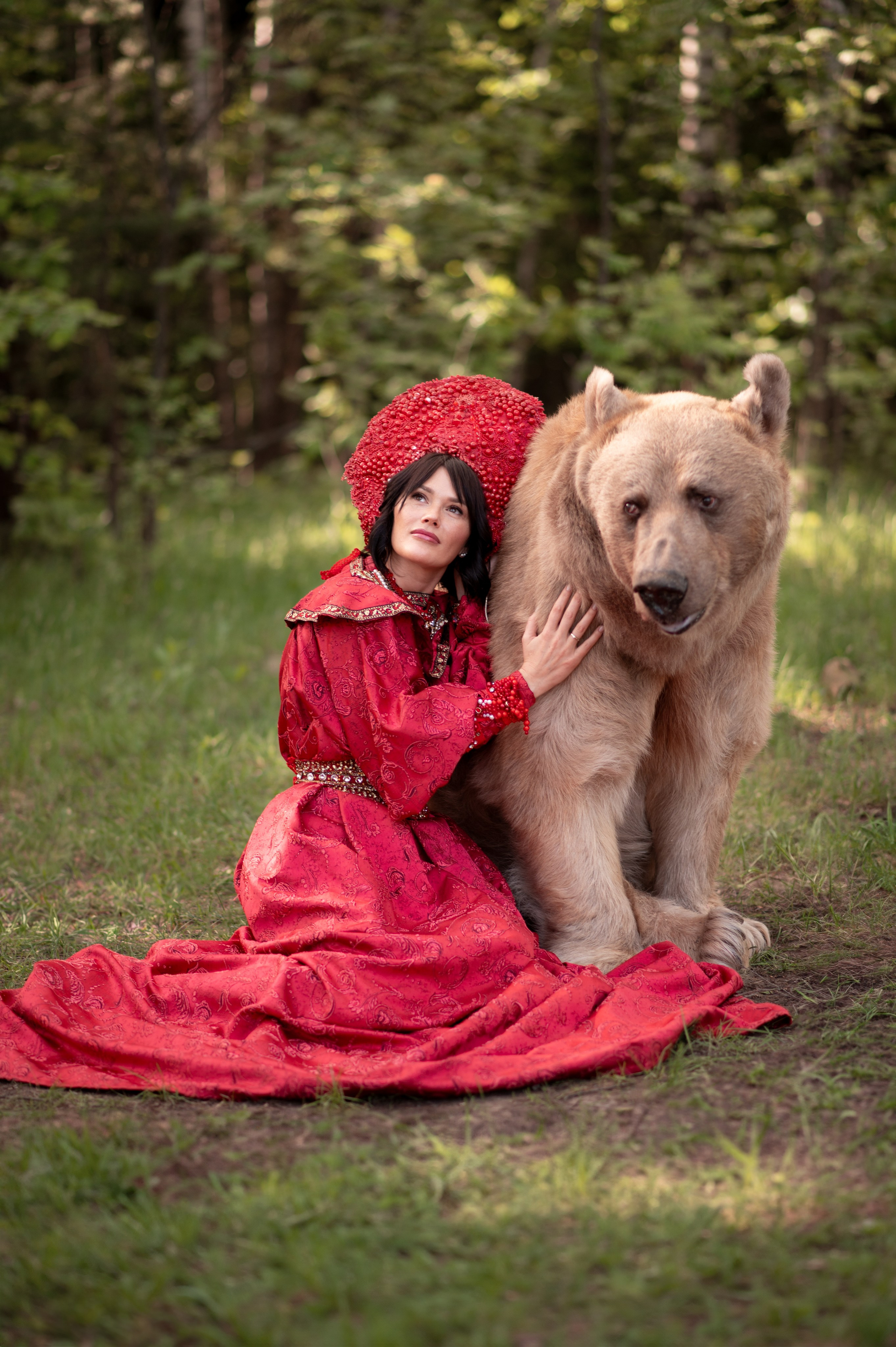«Русская красавица», съемка с живым медведем. Винтажные фотосессии в Москве