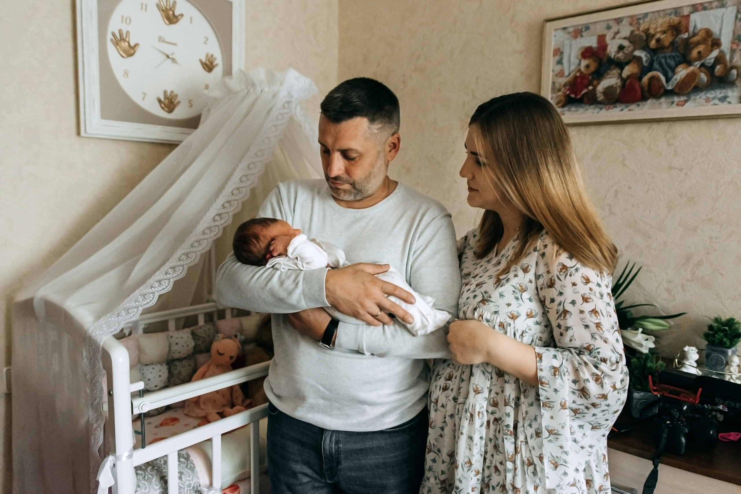 Выписка из роддома. Семейный детский фотограф видеограф в Омске Юлия Татаринова