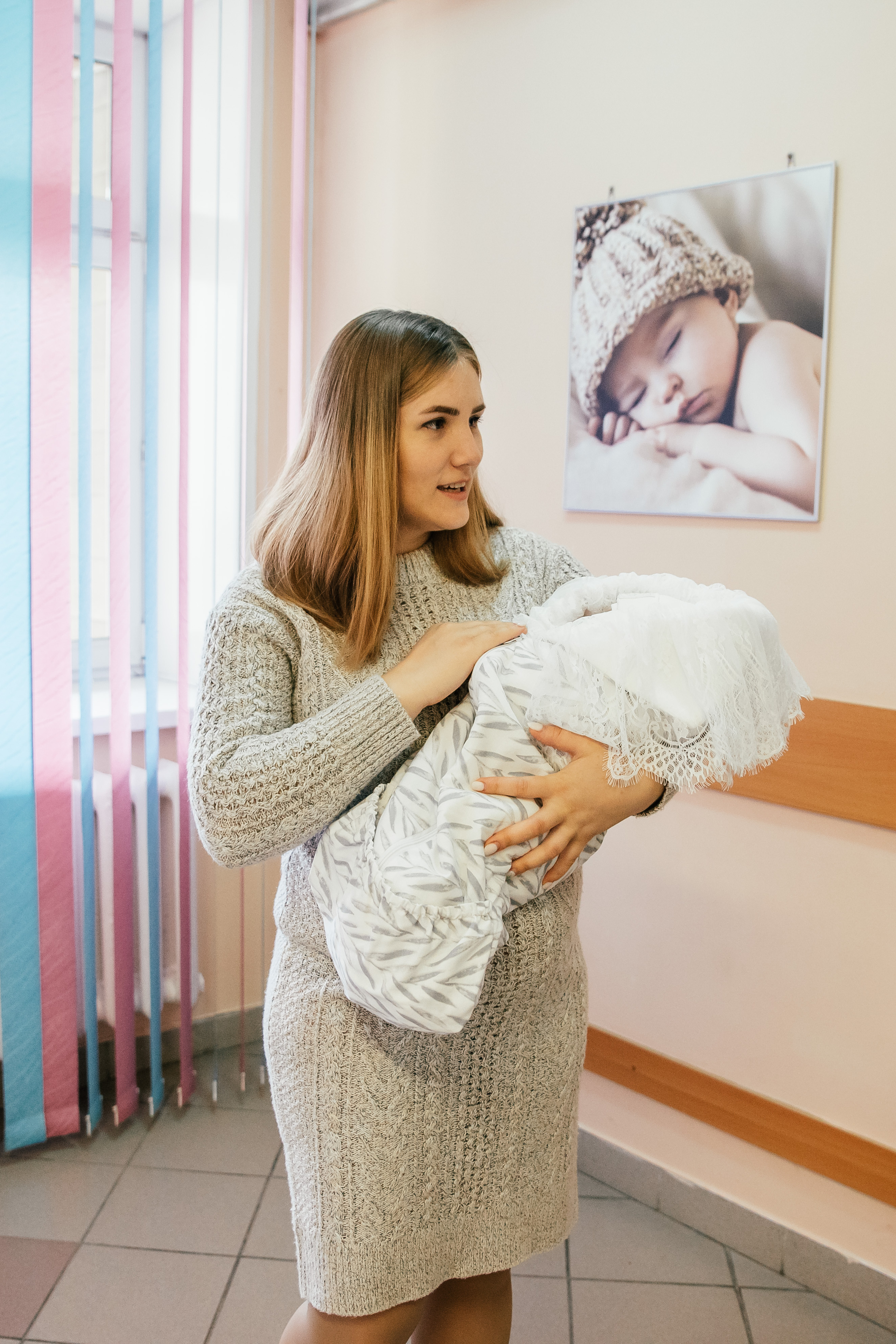 Выписка из роддома. Семейный детский фотограф видеограф в Омске Юлия Татаринова