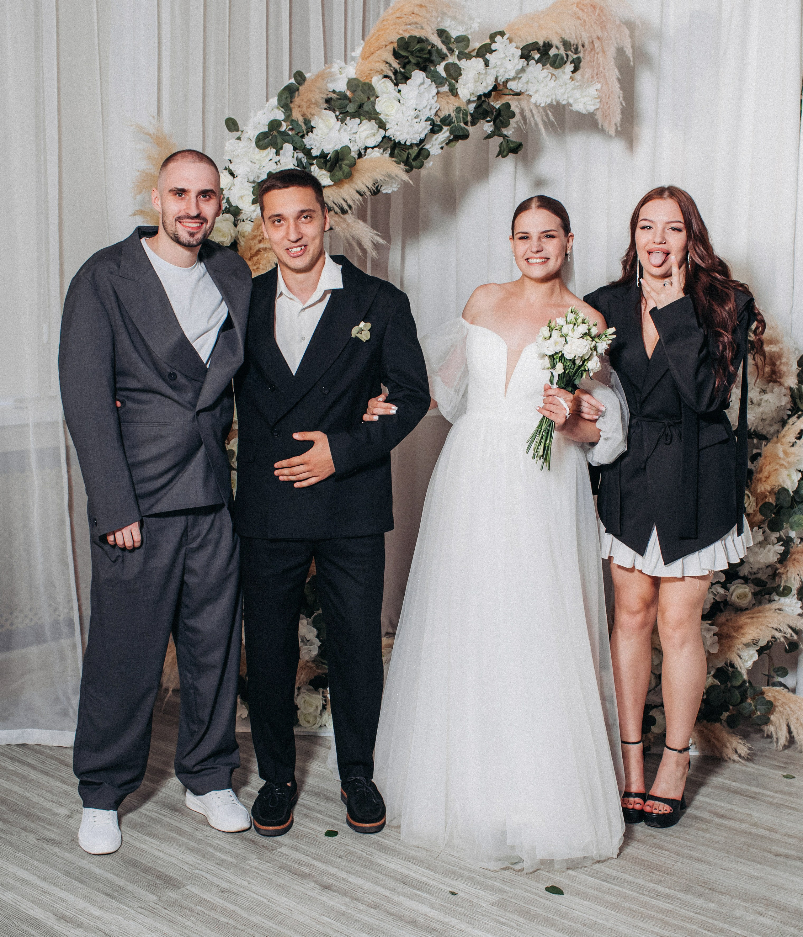 Vlad & Nadya (Saint-Petersburg, Russia). Destination wedding photographer Peter Letu