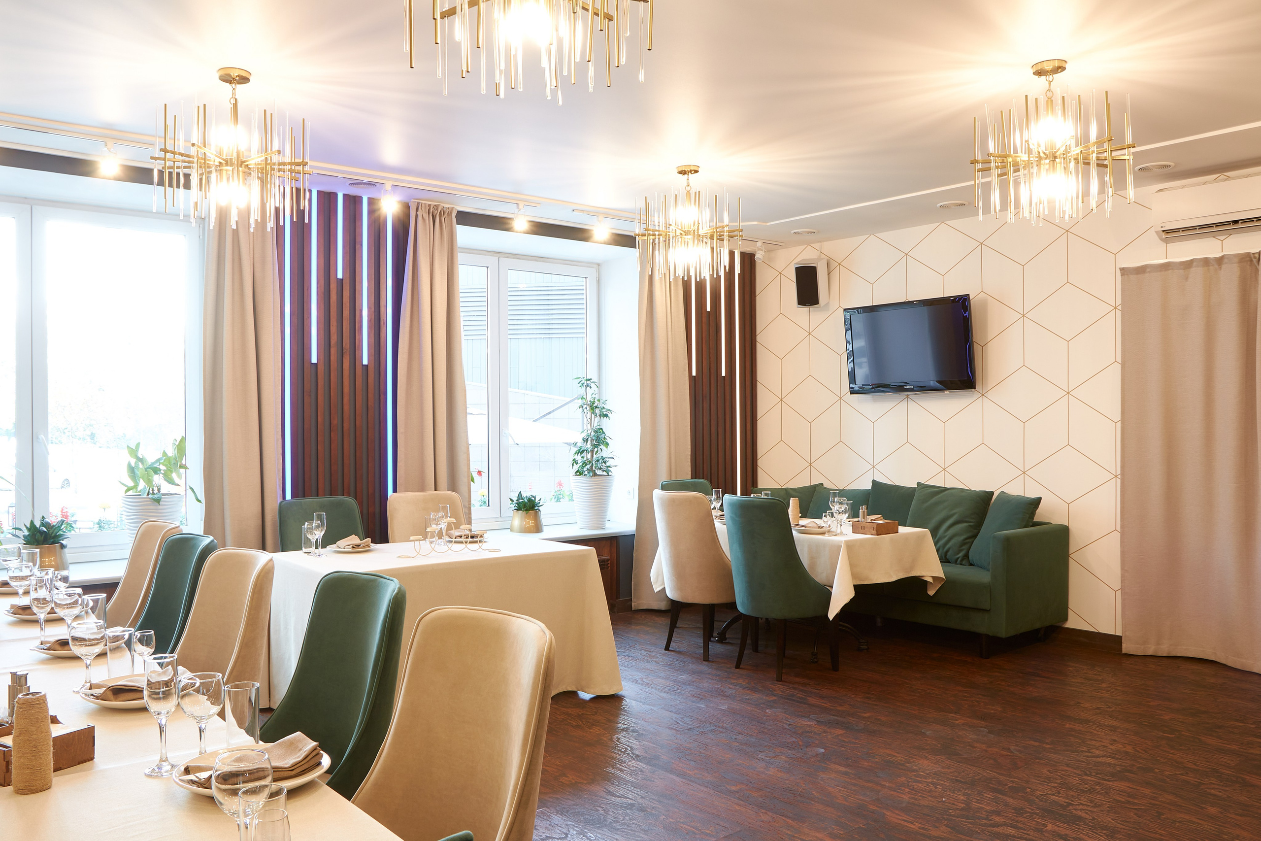 Интерьерная съёмка для кафе и ресторанов. Предметный и репортажный фотограф Алексей Кротов