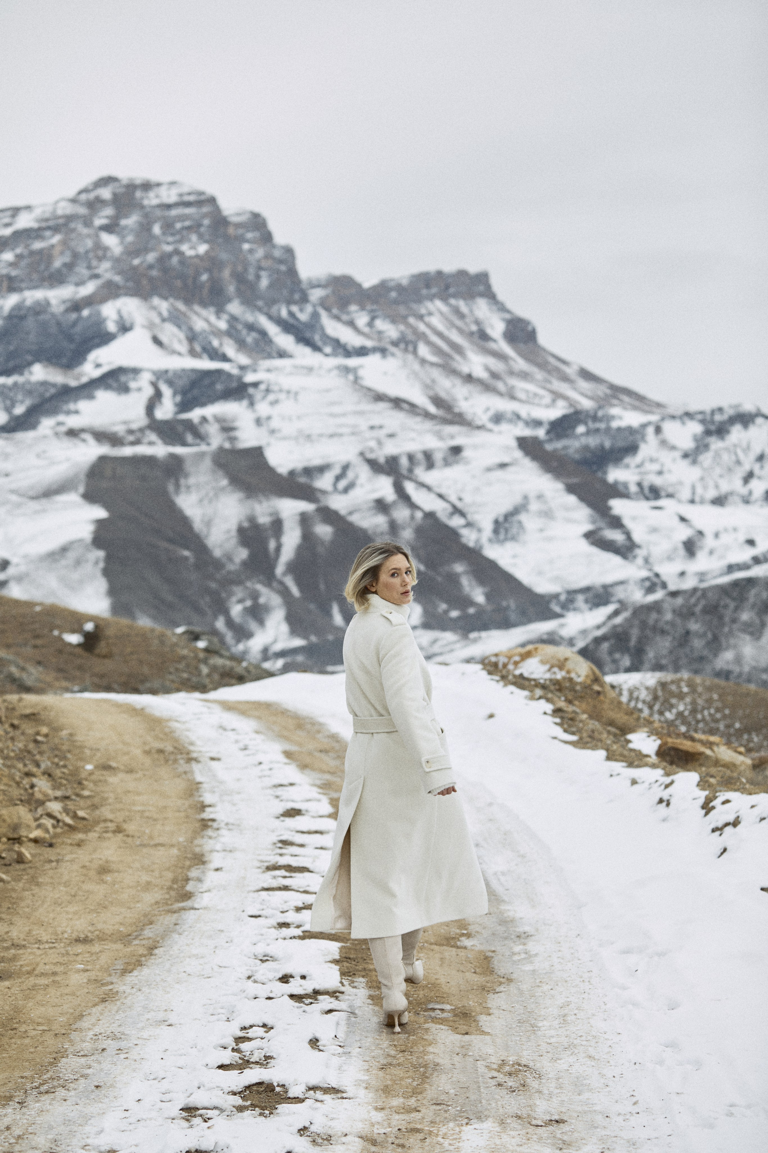 Выездная съемка для бренда одежды. Фотограф Продюсер в горах КБР / Москва  Нальчик Горы