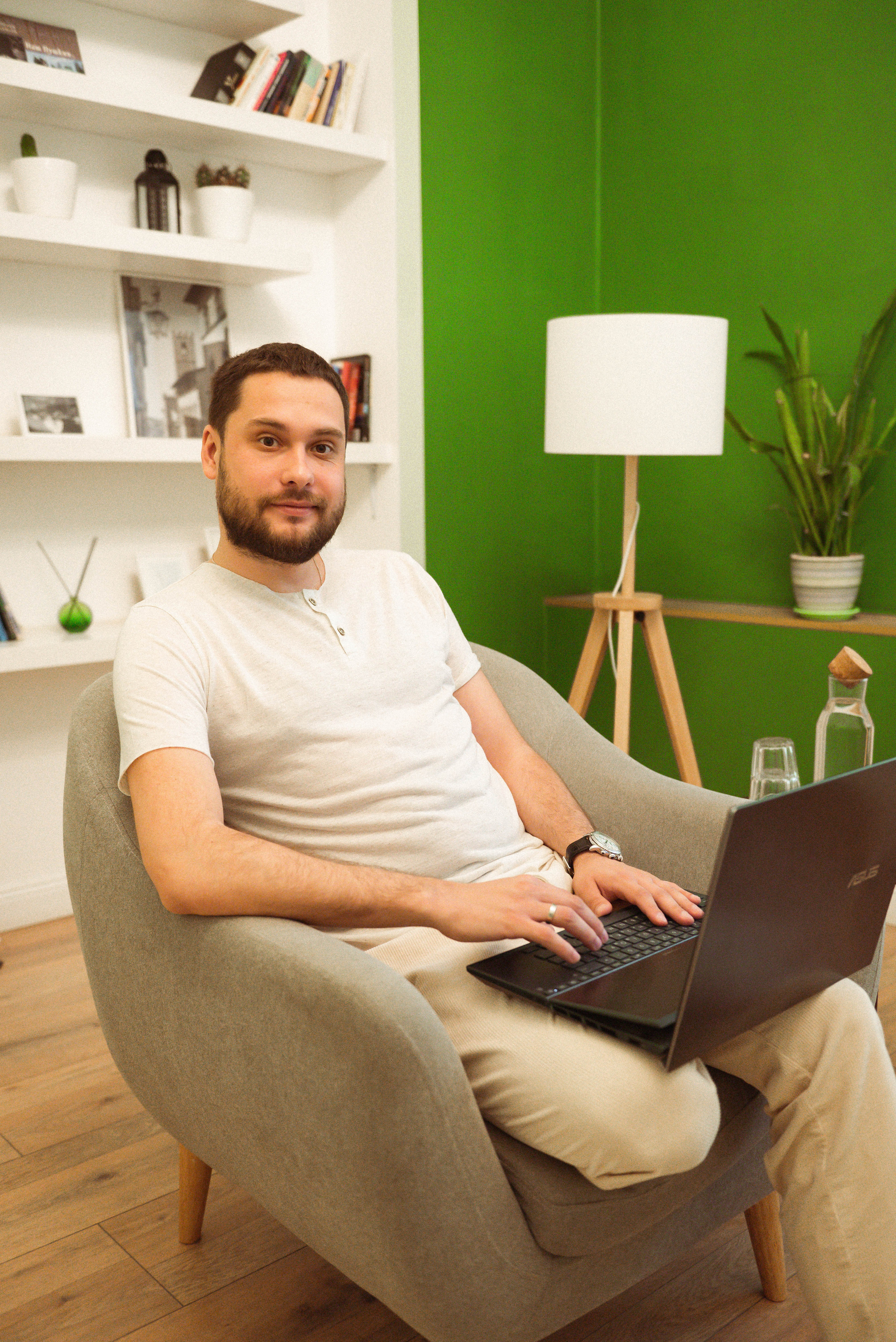 Алексей (съемка для блога @zametkiproroka). Фотограф Москва Настя Профотовна. Репортажные, свадебные и контент фотосессии