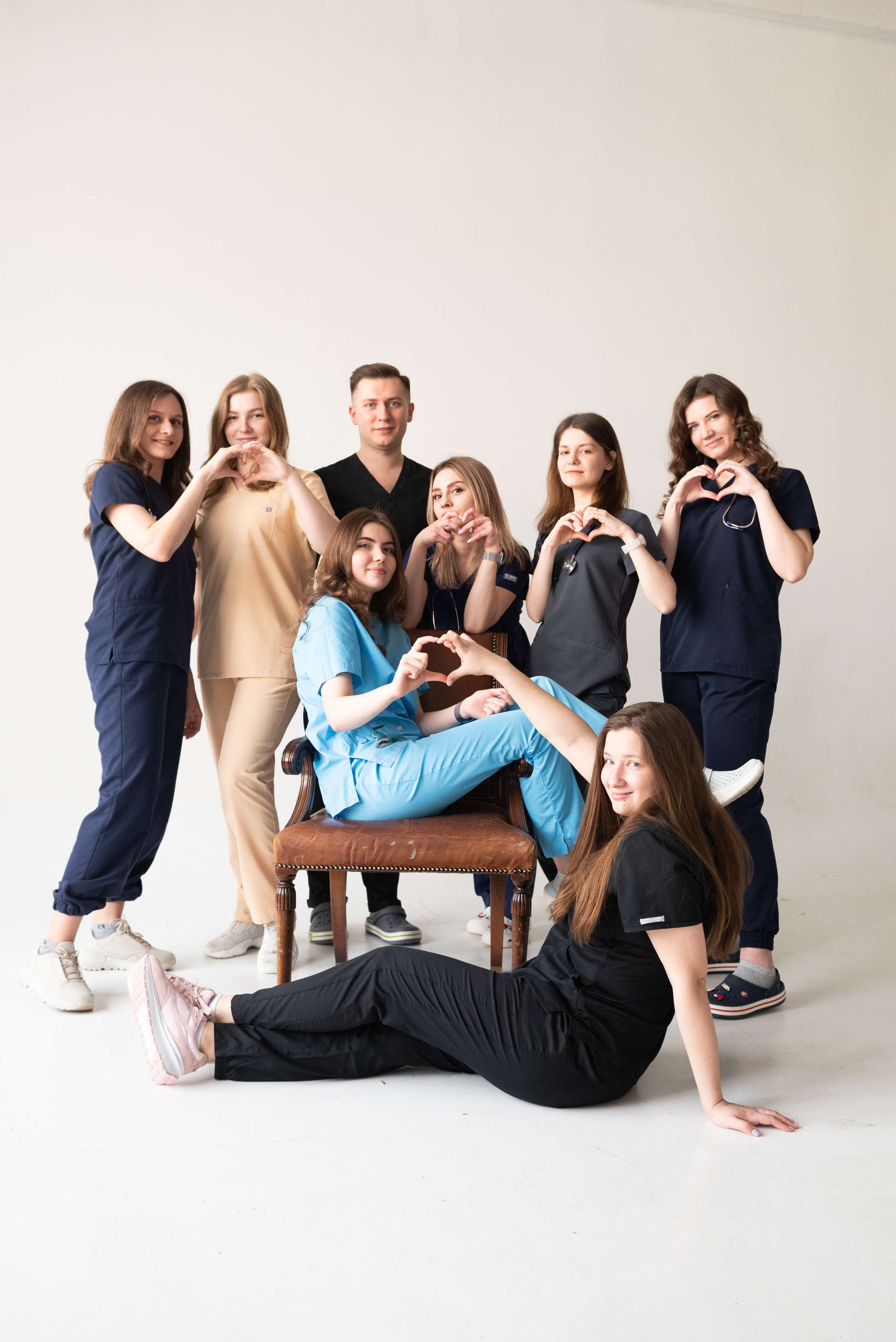 Студенты 1й Мед | Студенты Сеченовки |Фотосессия выпускников. Контент-фотограф Москва репортажный фотограф Настя Профото