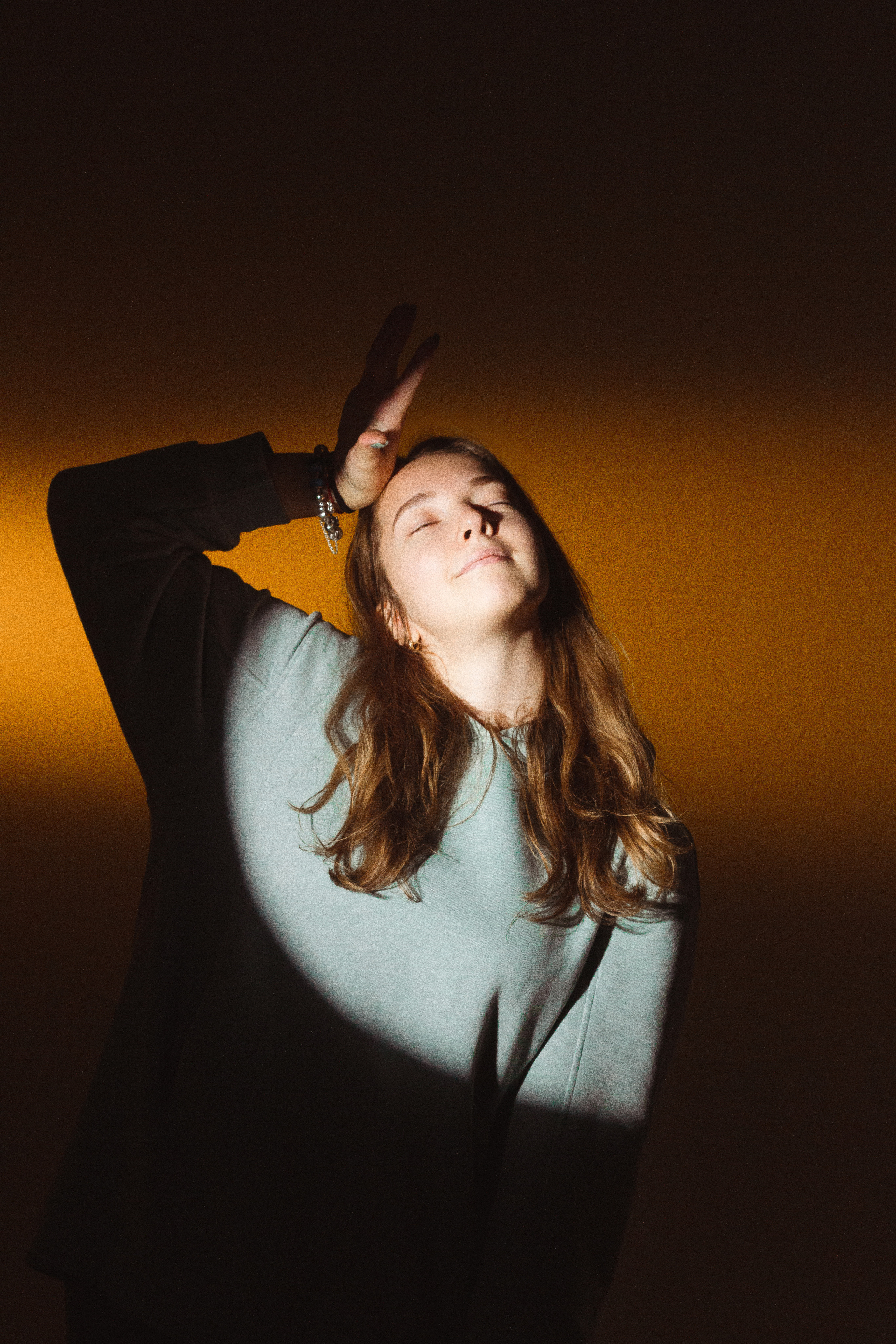 как правильно позировать на фотосессии женщине