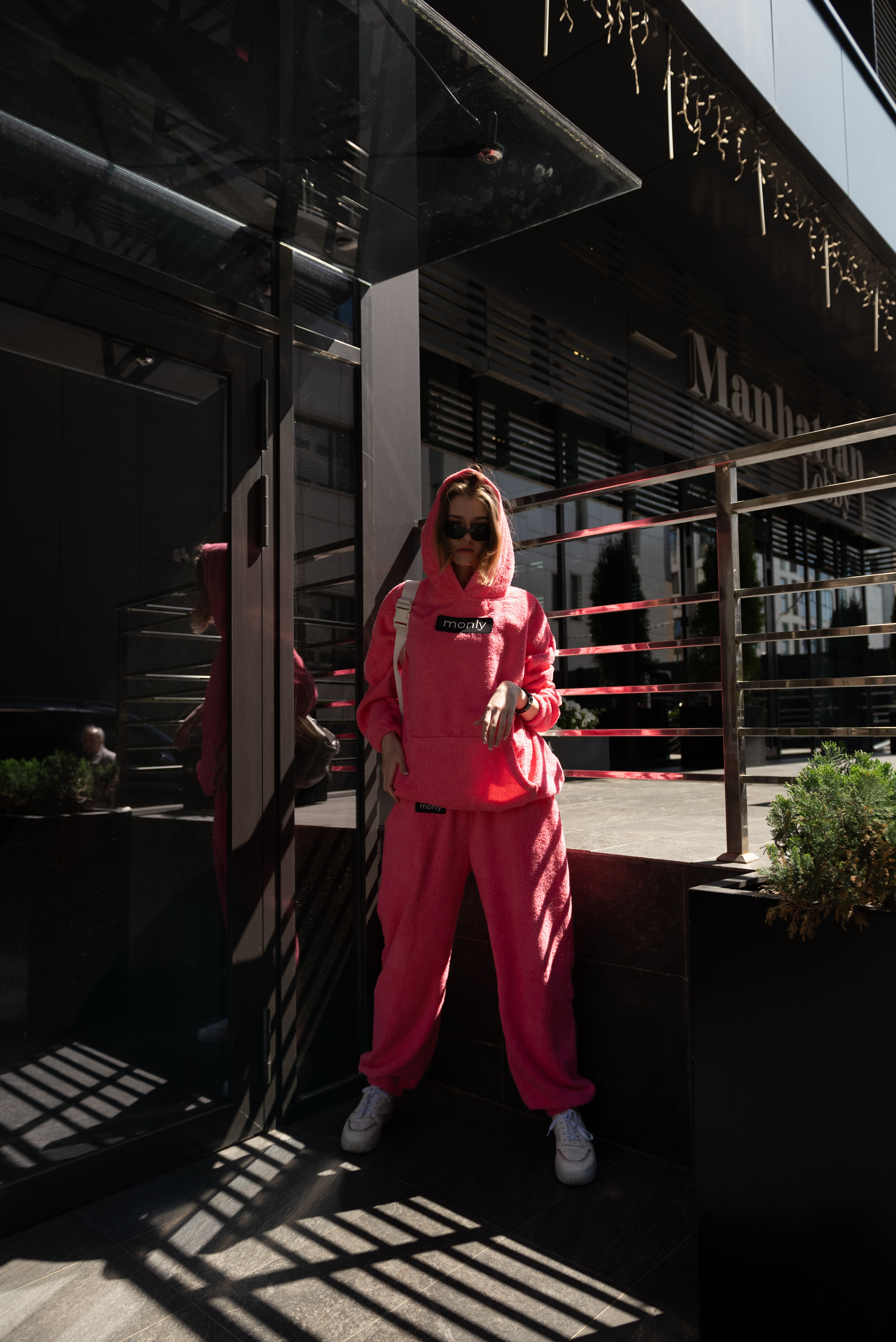 Monly (съемка для бренда @omg.monly). Контент-фотограф Москва репортажный фотограф Настя Профото