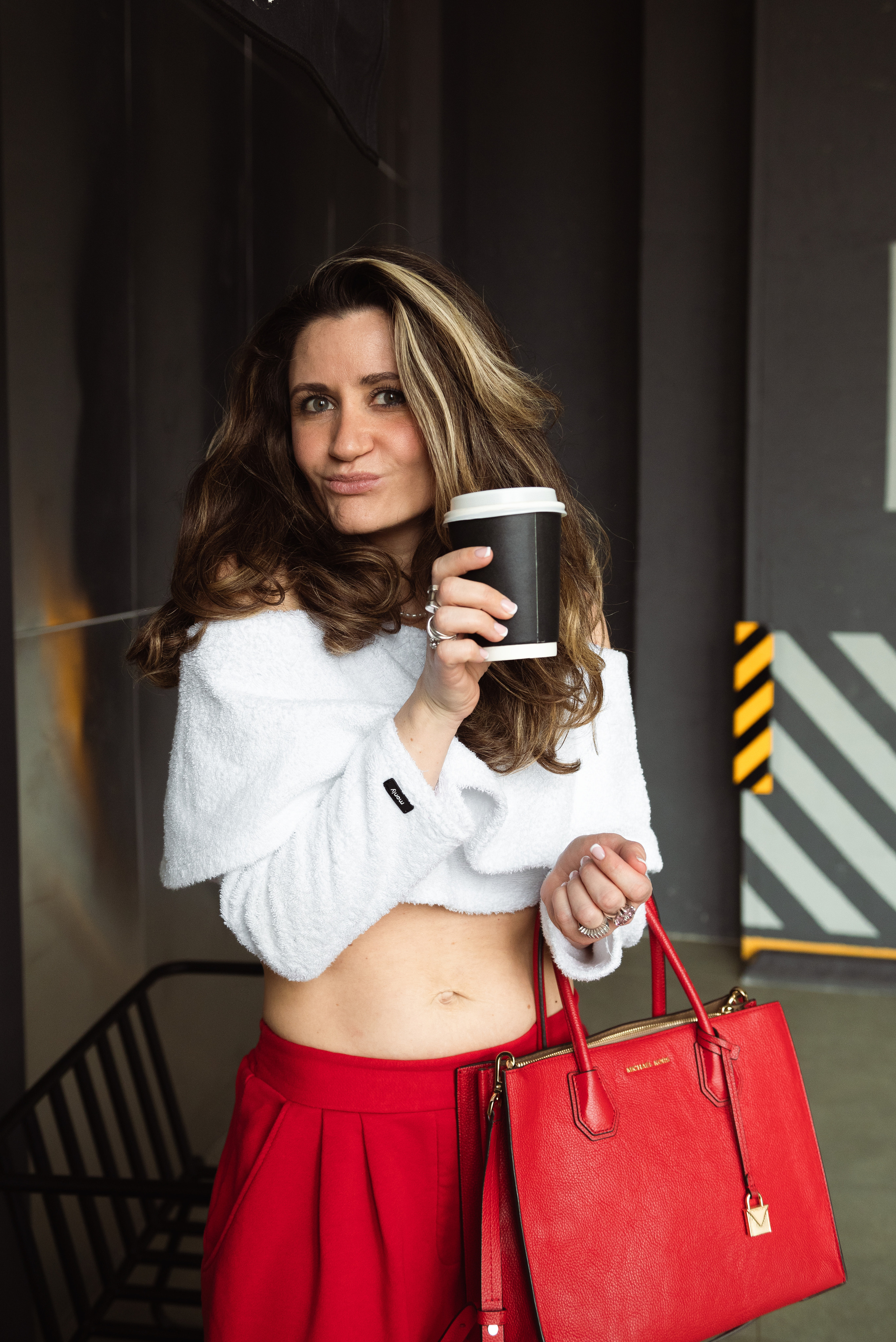 Майя (съемка для блога @maya.odnatakaya и бренда @omg.monly). Контент-фотограф Москва репортажный фотограф Настя Профото