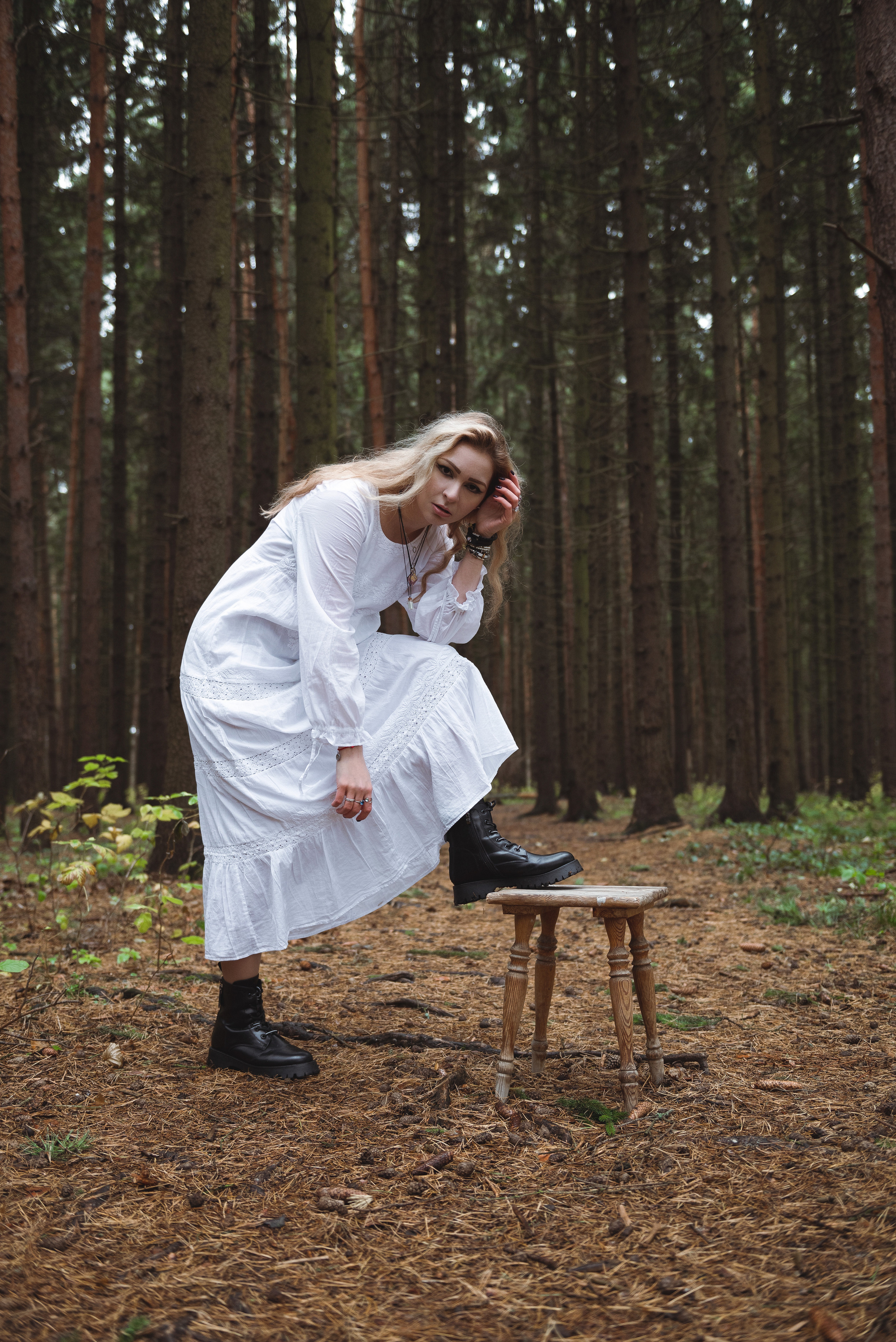 как позировать в длинном платье