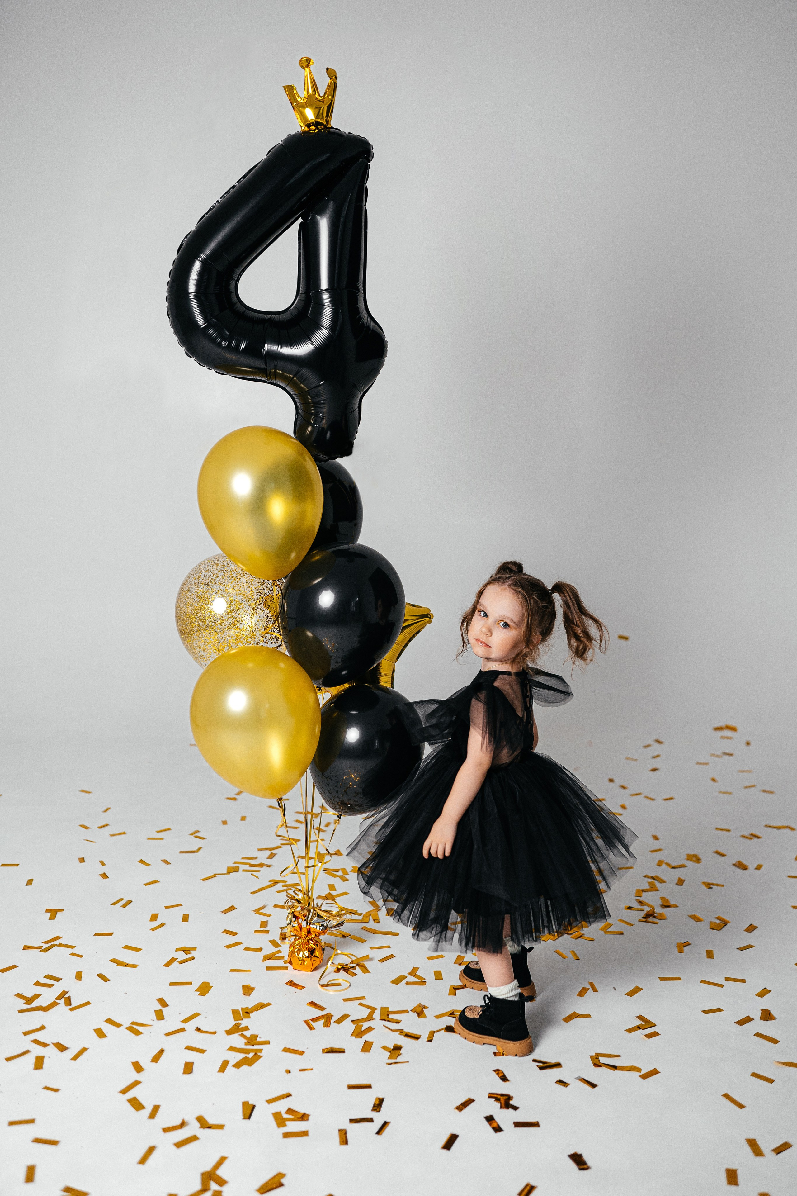 Фотосессия для девочки в платье. Фотограф Ким Наталья в Красноярске