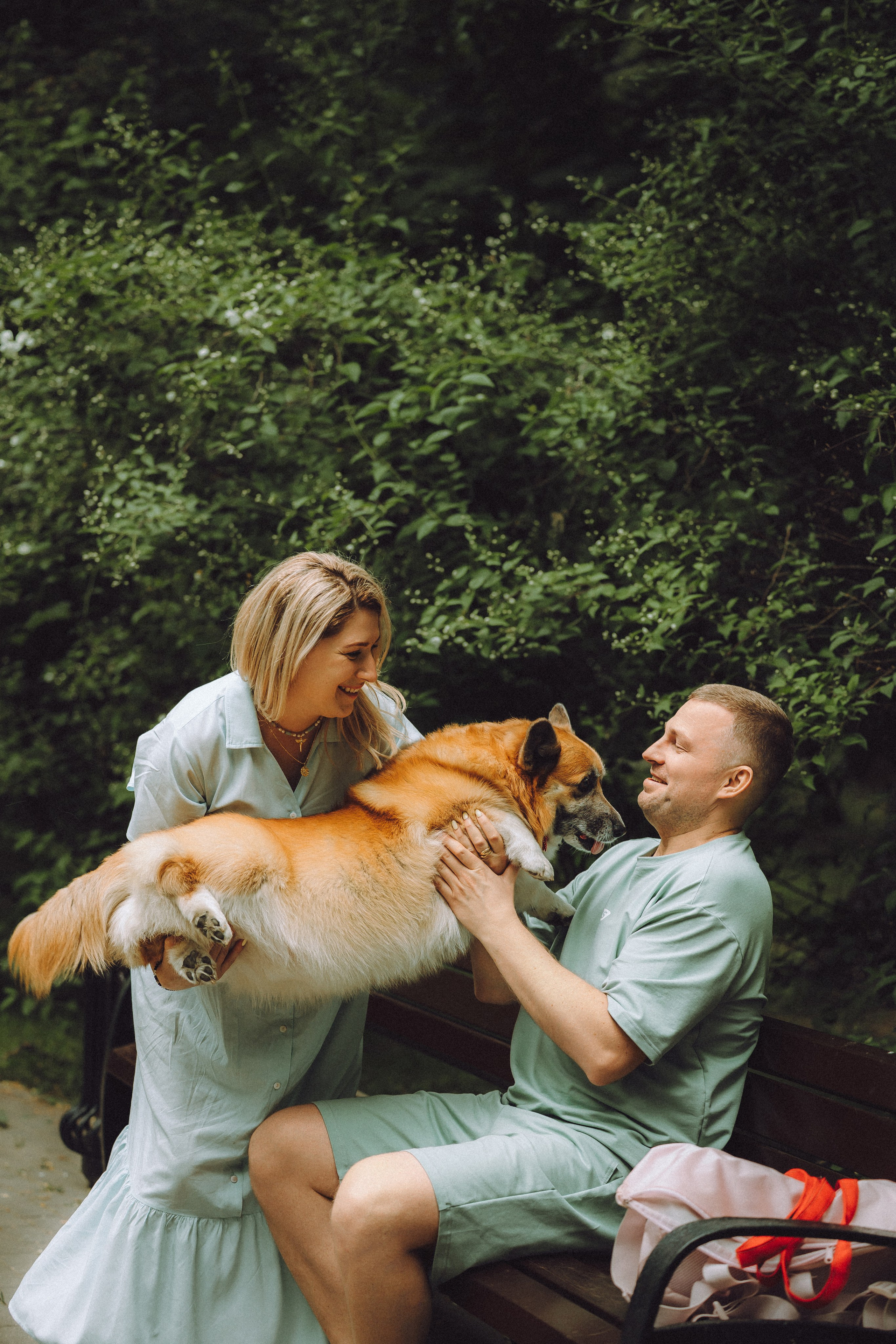 Ира, Леша и Харли