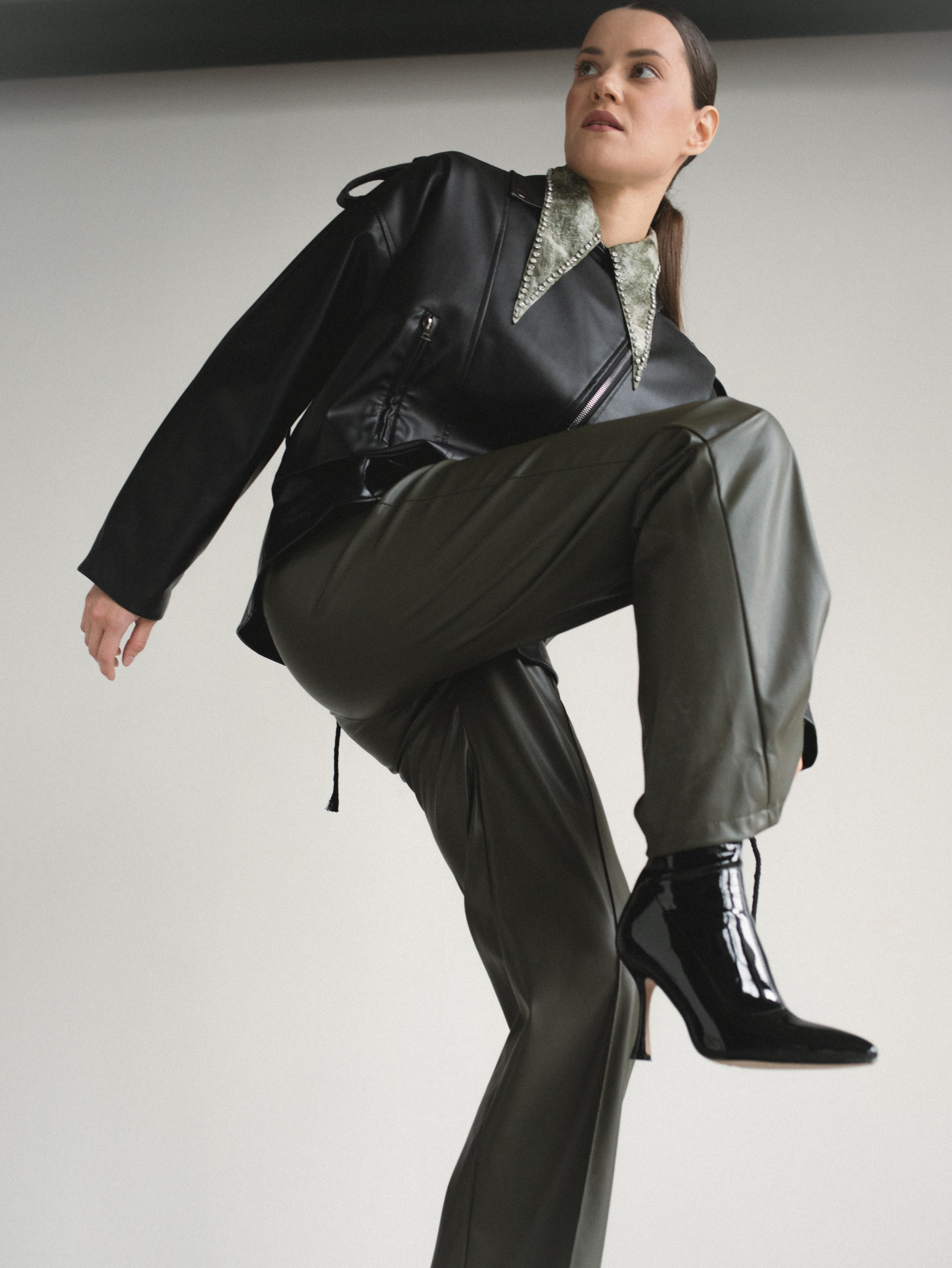 Модельная школа Khanova. Фотограф в Москве и Сургуте Алла Лесовая. Снимаю каталог для брендов и индивидуальные портреты для людей