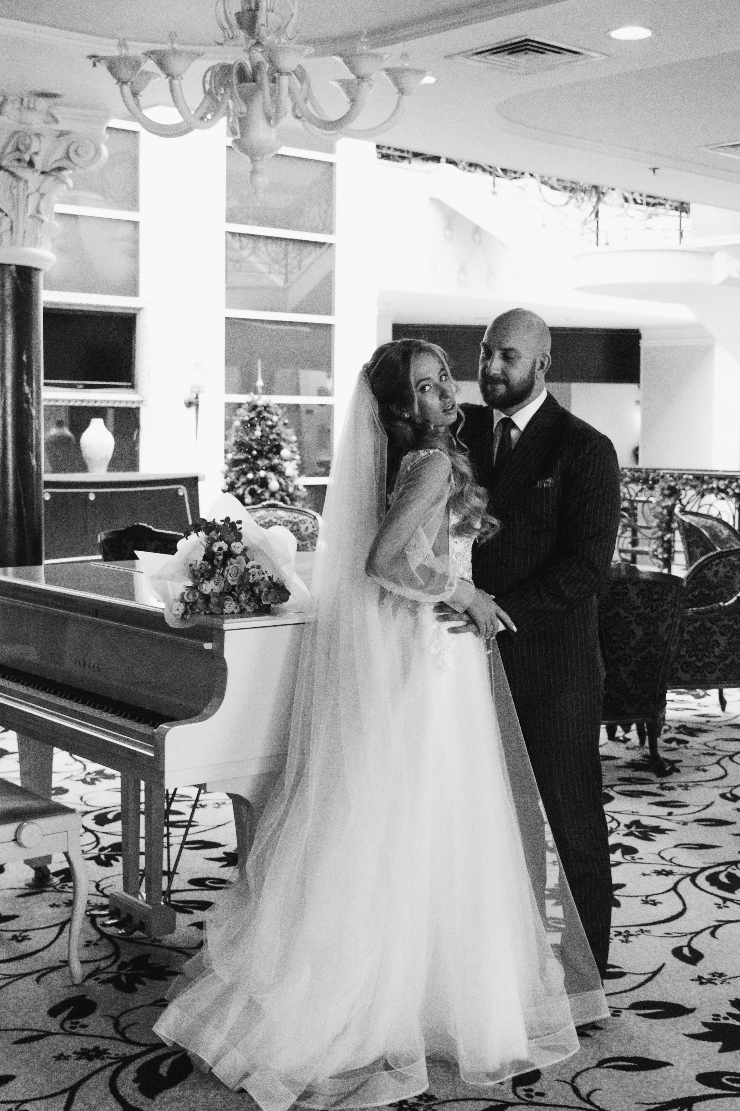 Утро и роспись Виктора и Марии. Ваш фотограф в Одинцовском районе и Москве