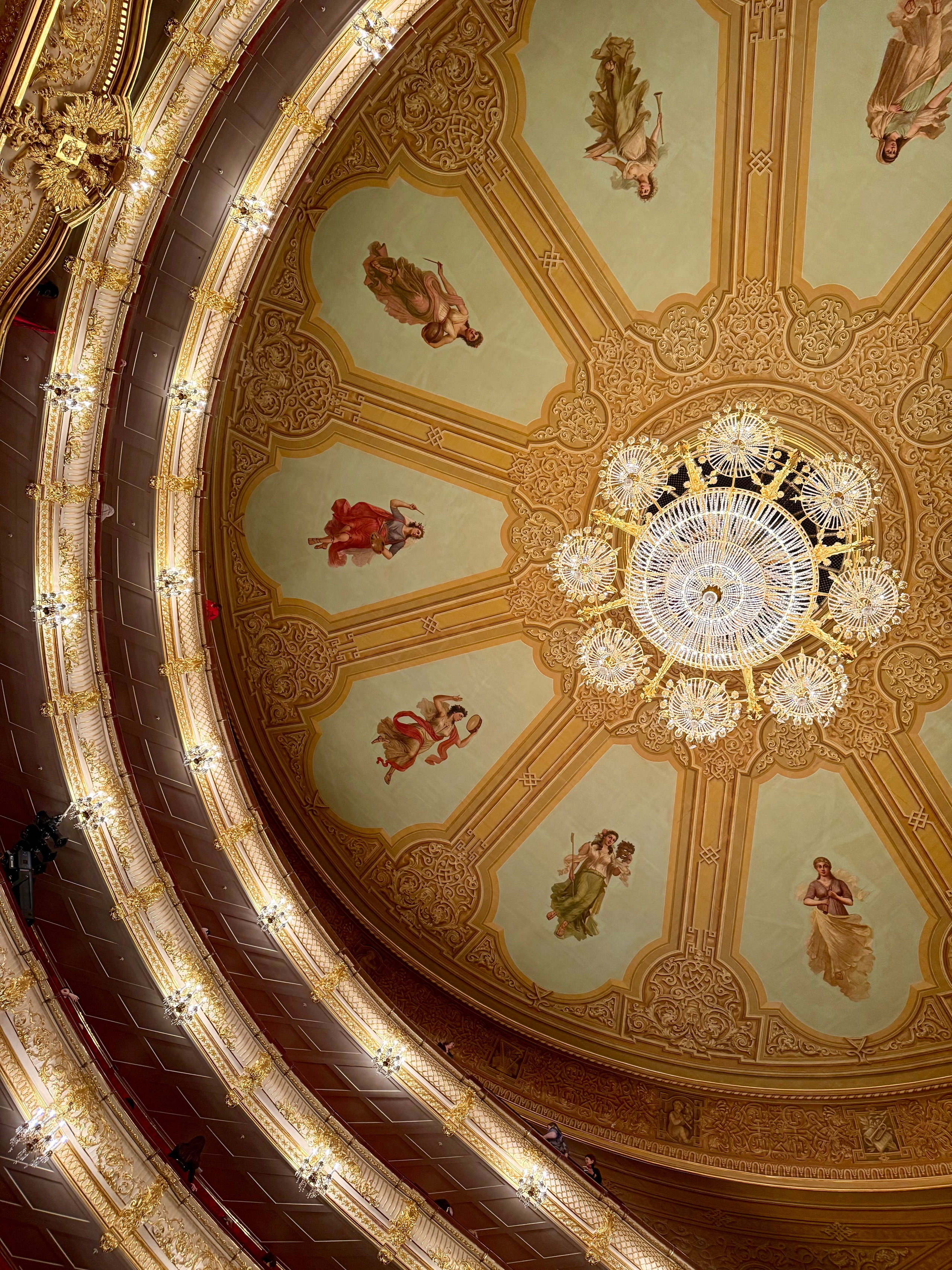 Храмы и здания. Фотограф и художник в Москве Евгения Нюнина