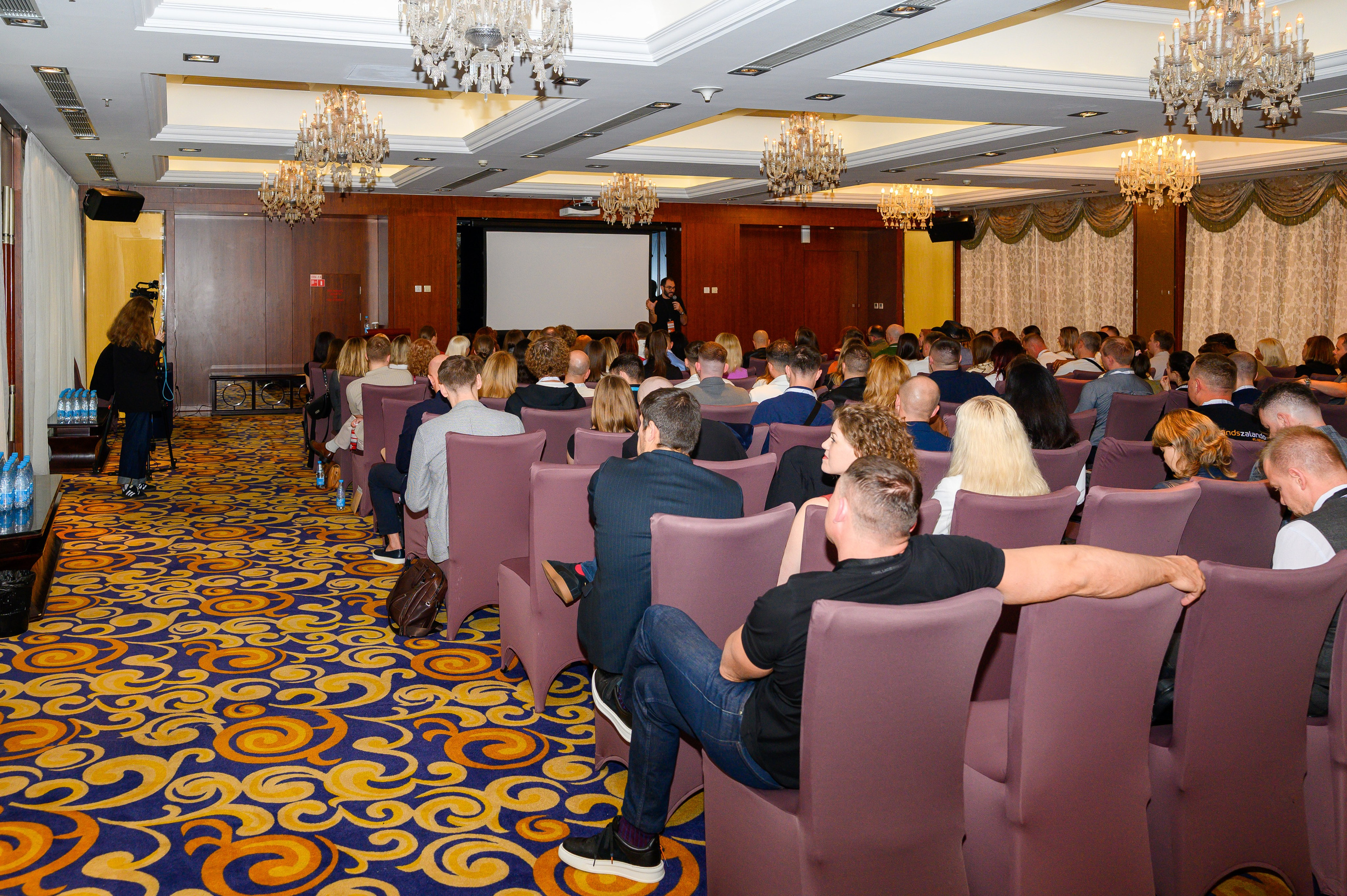 Репортажная съемка с открытия магазина. Фотоуслуги, услуги фотографа, фотографирование важных событий