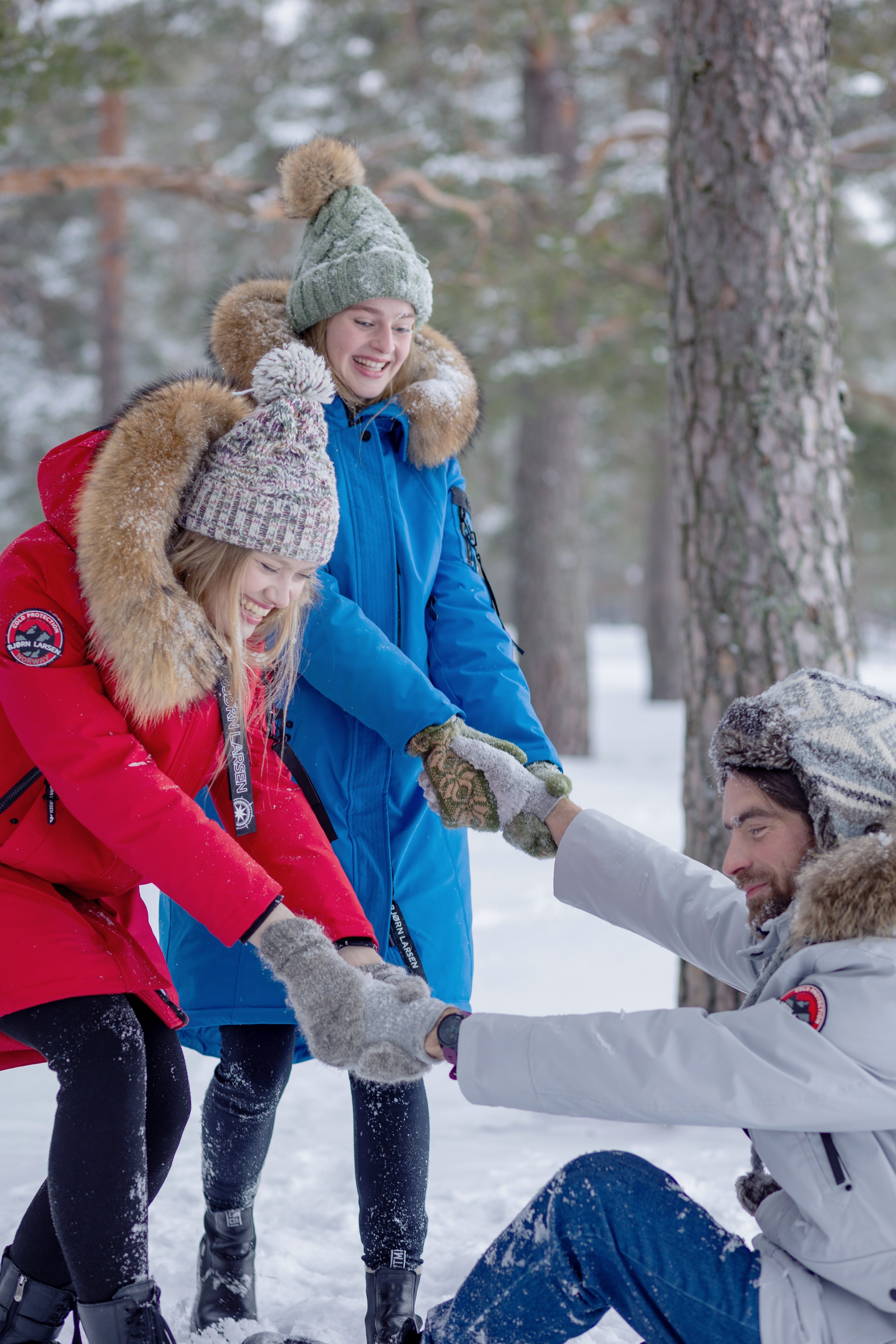 Пуховики на заливе. Креатор Ольга Яш