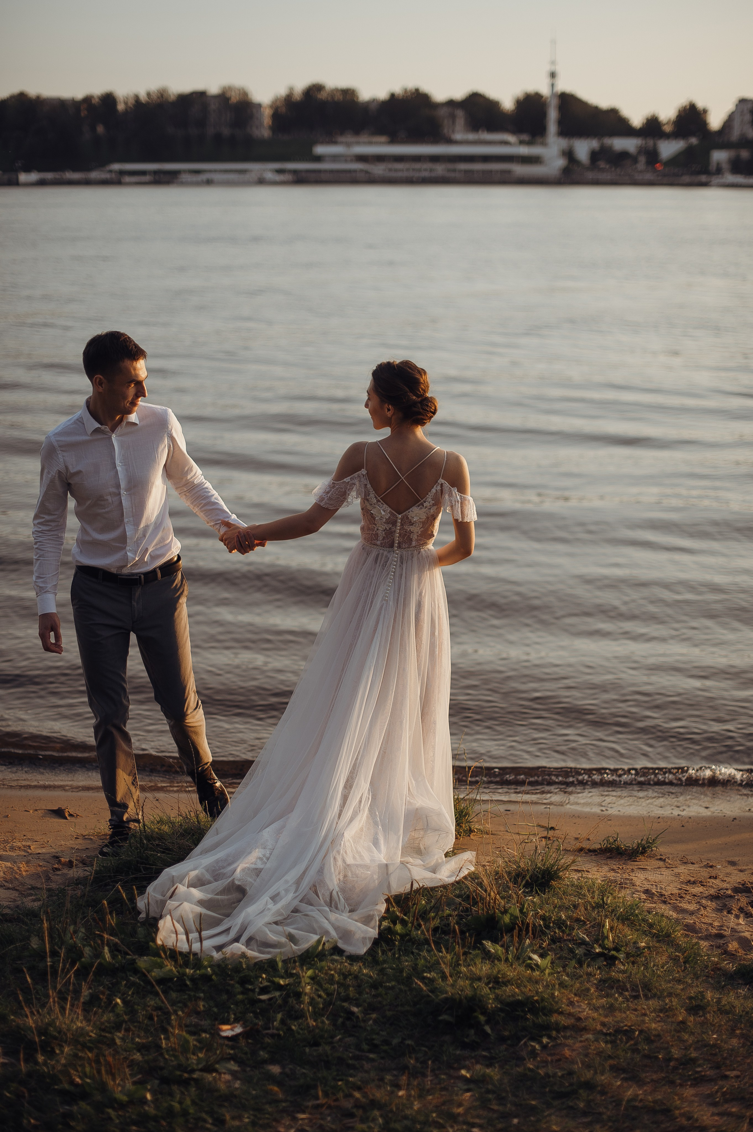 Свадебный вечер Ивана и Татьяны, любовь на закате. Свадебный фотограф в Ярославле Денис Медоваров