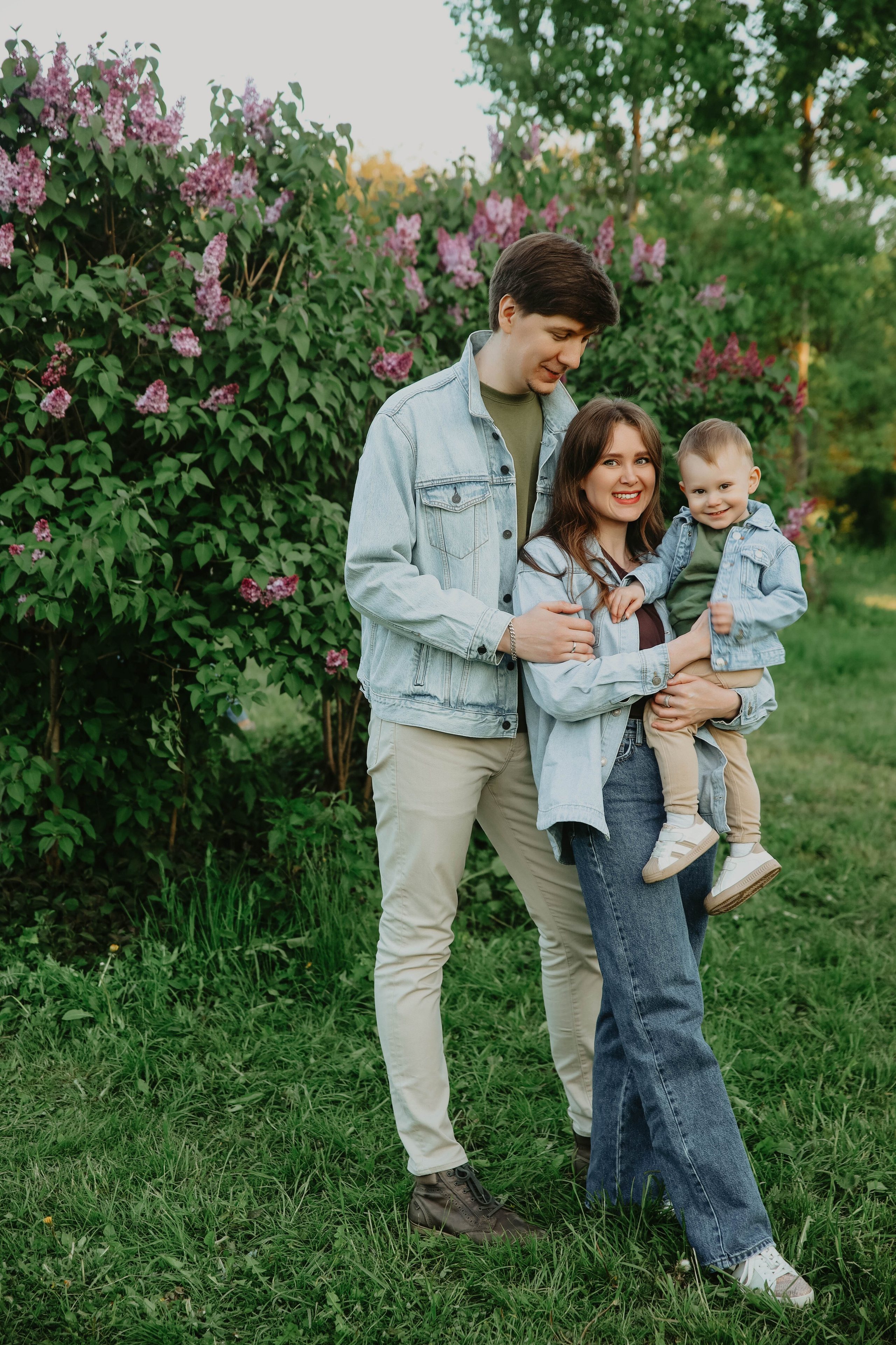 Семейная фотосессия с детьми в парке Коломенское. Свадебный и семейный фотограф в Москве