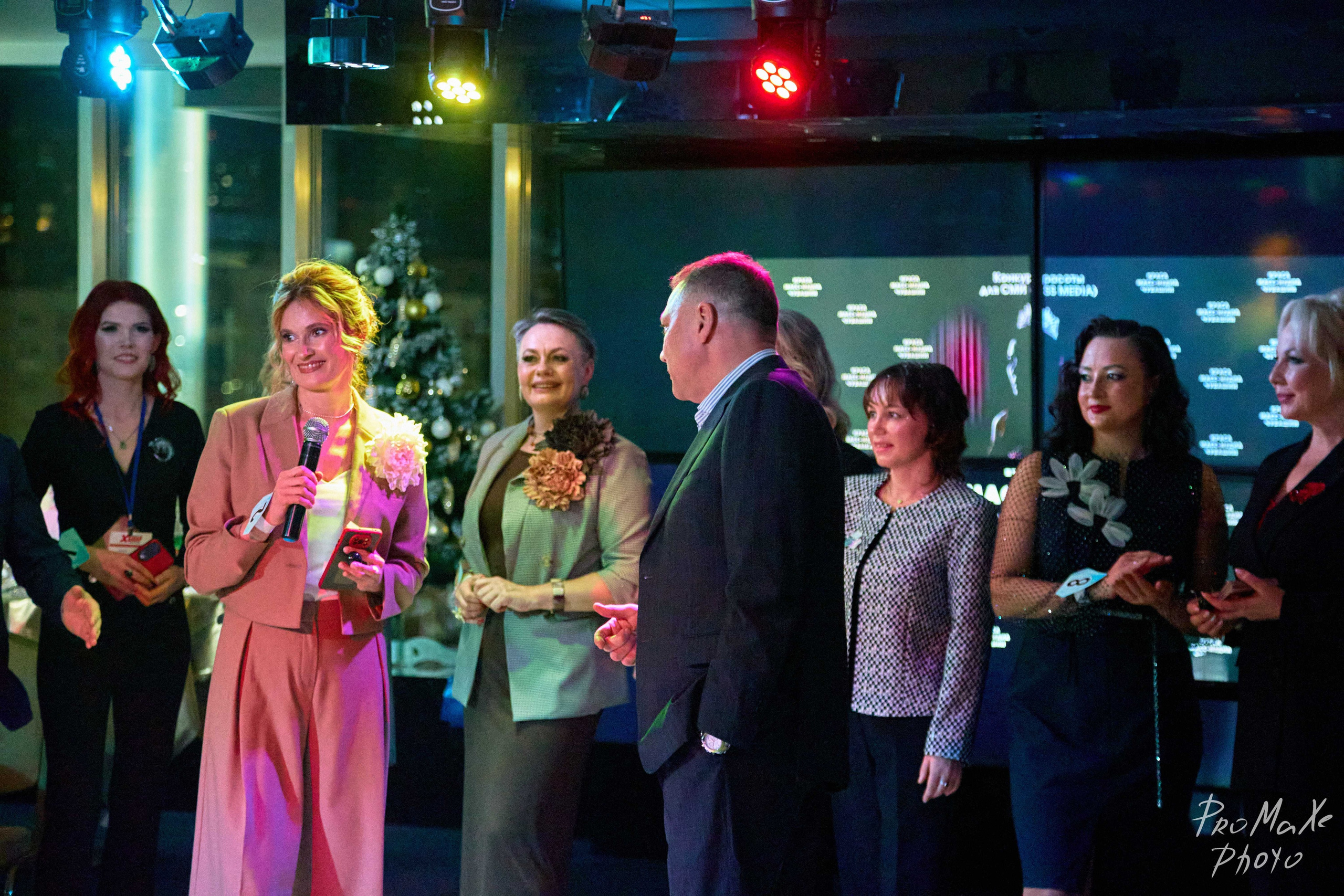 Зал КРАСА МАСС-МЕДИА ЧУВАШИИ. Владимир Суздалов (ProMaXe) — Портретный фотограф, тематические фотосессии в Чебоксарах