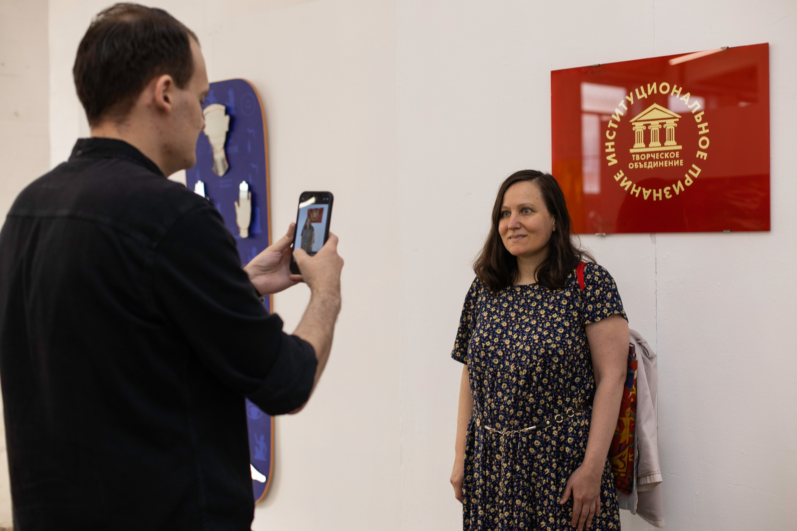 Открытие выставки пульсирующая материя. Фотограф в Москве Десятова Ксения