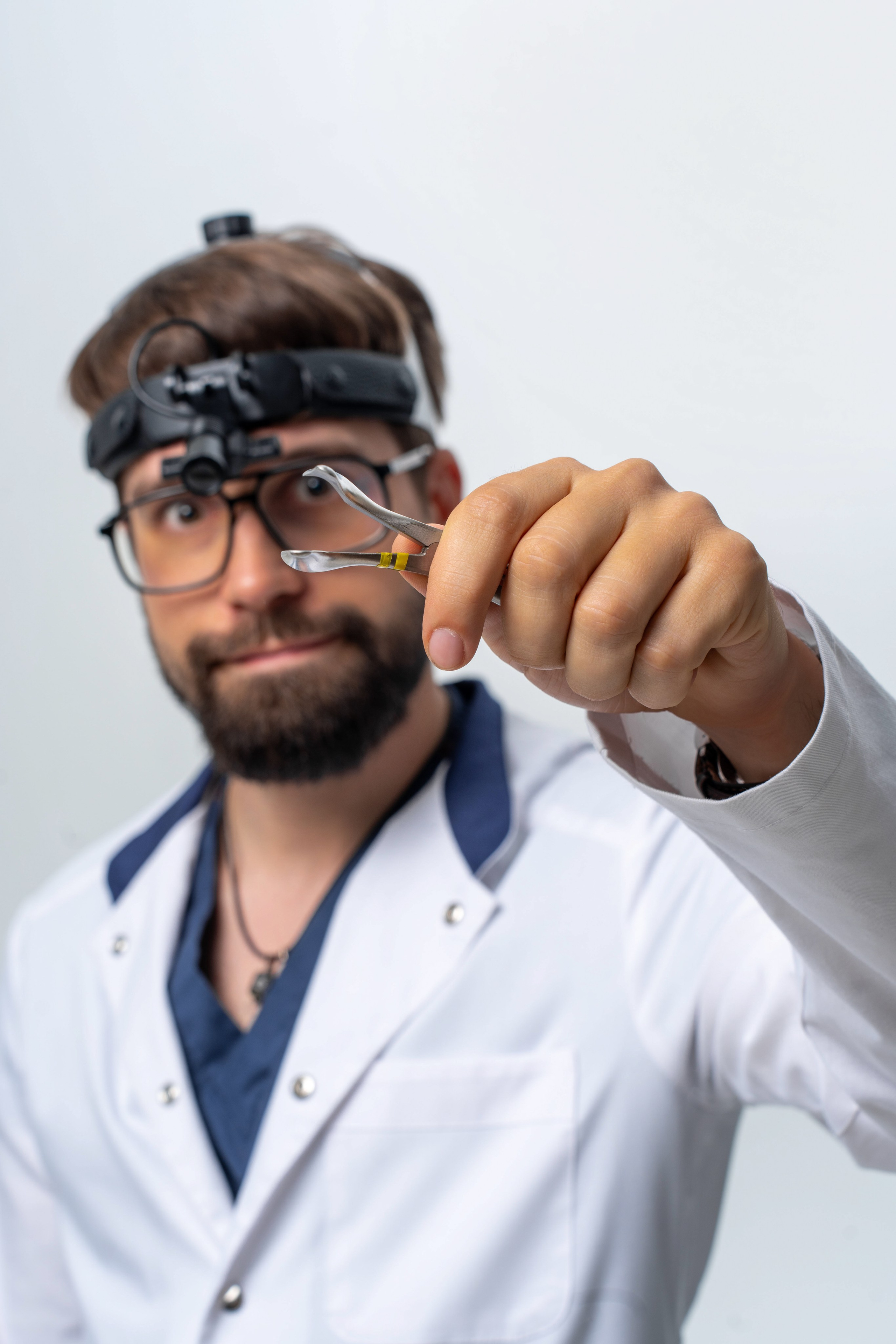 Фотосессия для лор врача в фотостудии в Москве