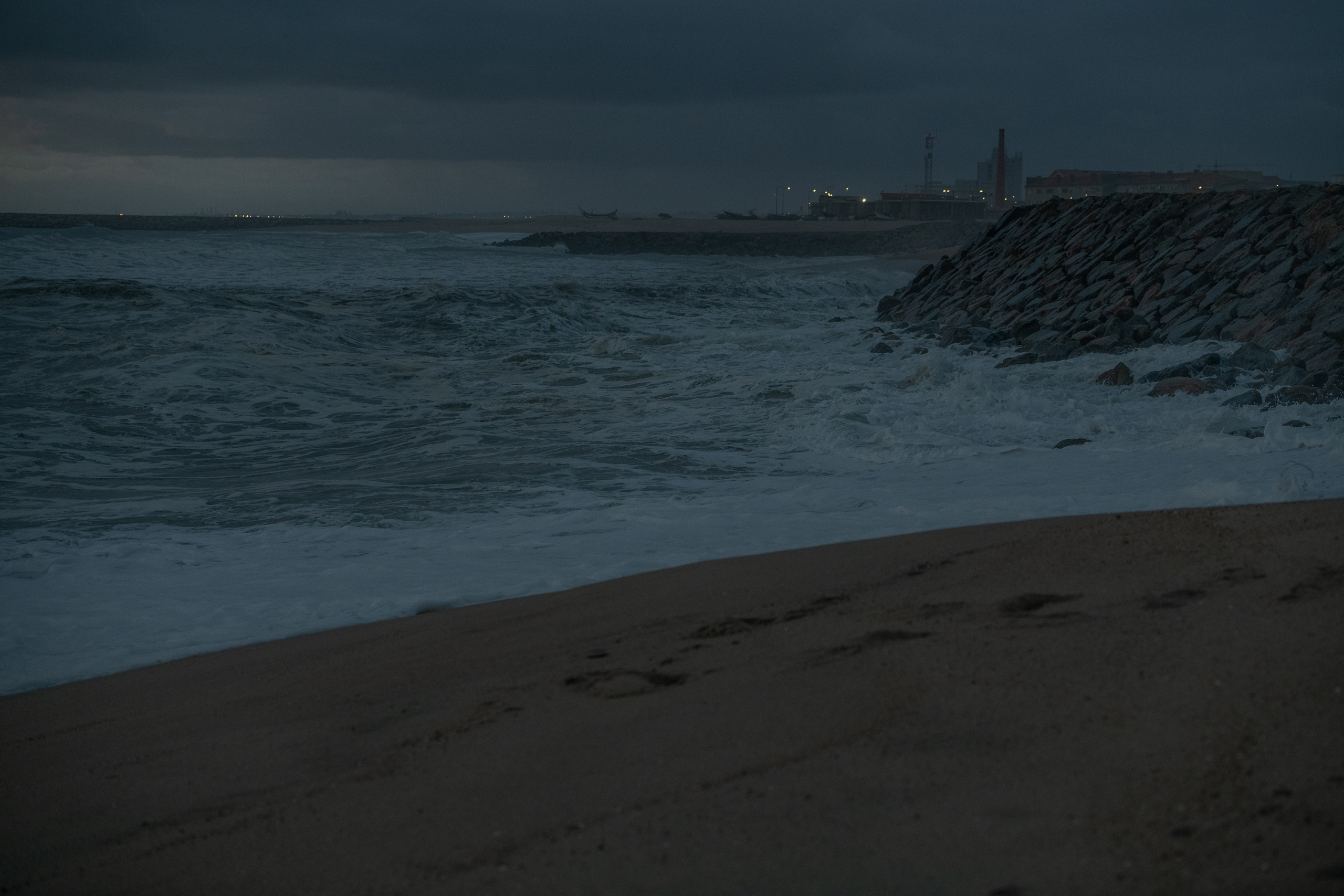 IRINA. Anastasiia Antoniuk portrait, family and couple photographer, Portugal