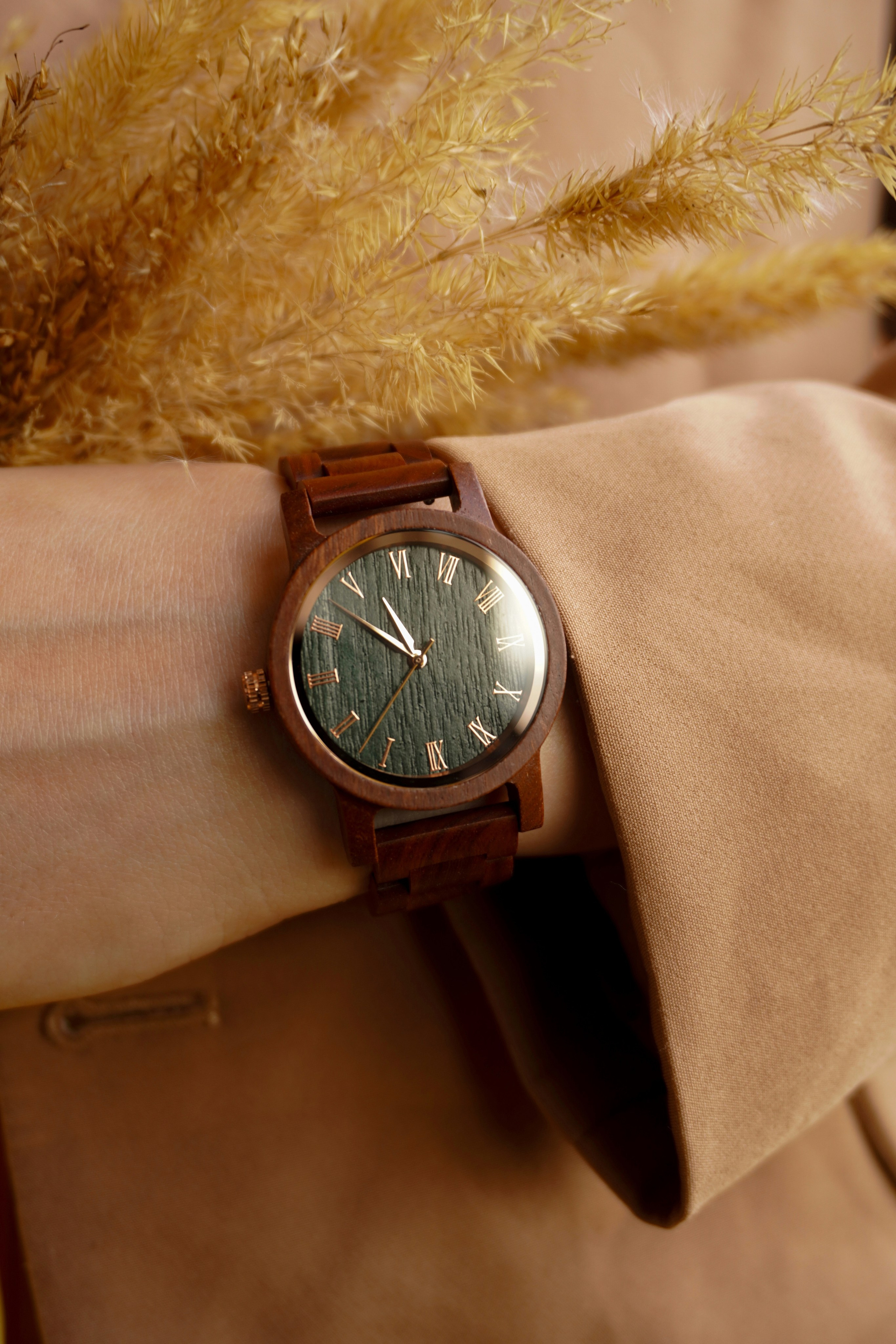 Часы. Кузнецова Мария — профессиональный фотограф в Санкт-Петербурге | Предметная фотосъёмка, модельные тесты, актёрское портфолио, концерты