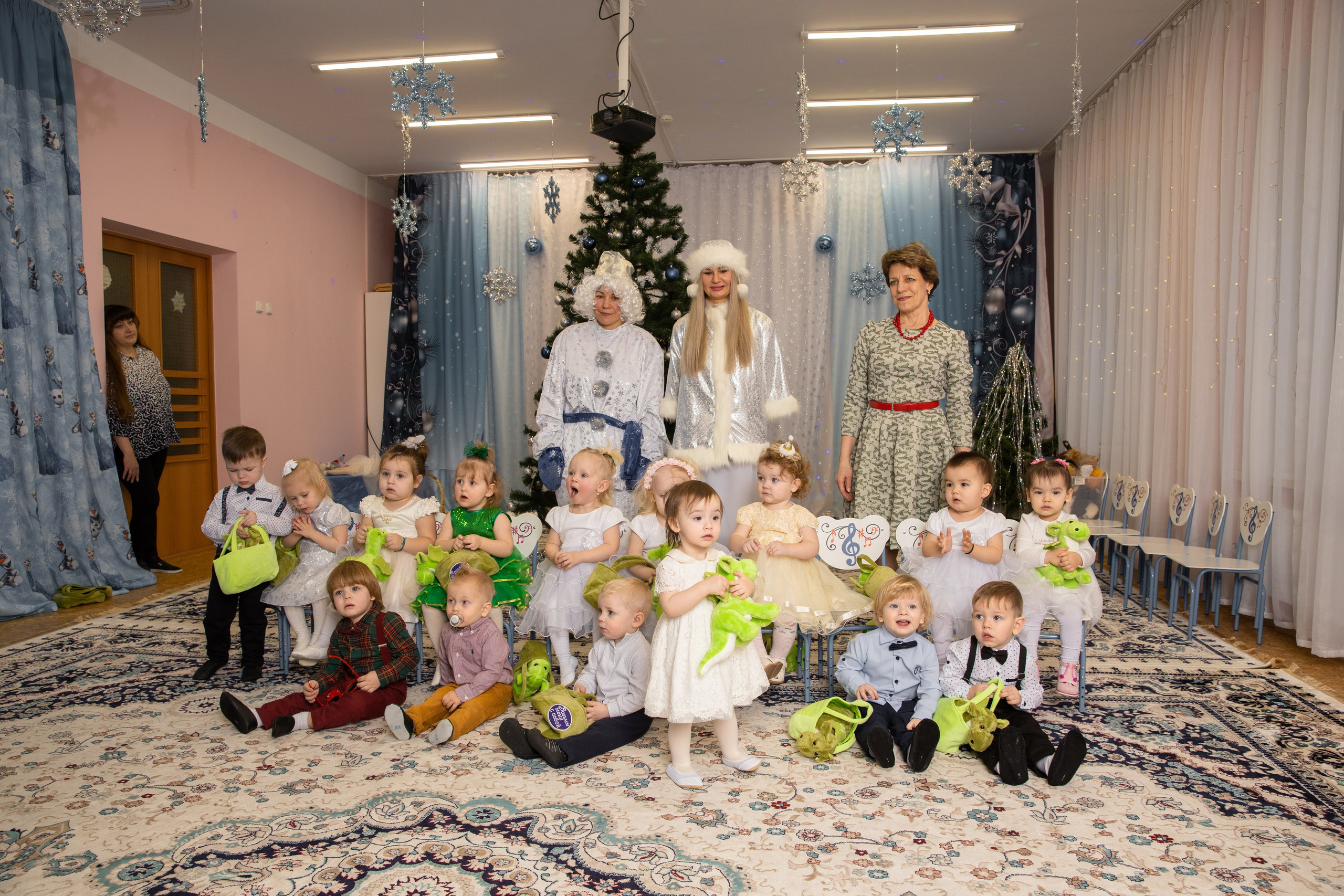 Новогодний утренник Успех. Фотограф в Железнодорожном и Балашихе