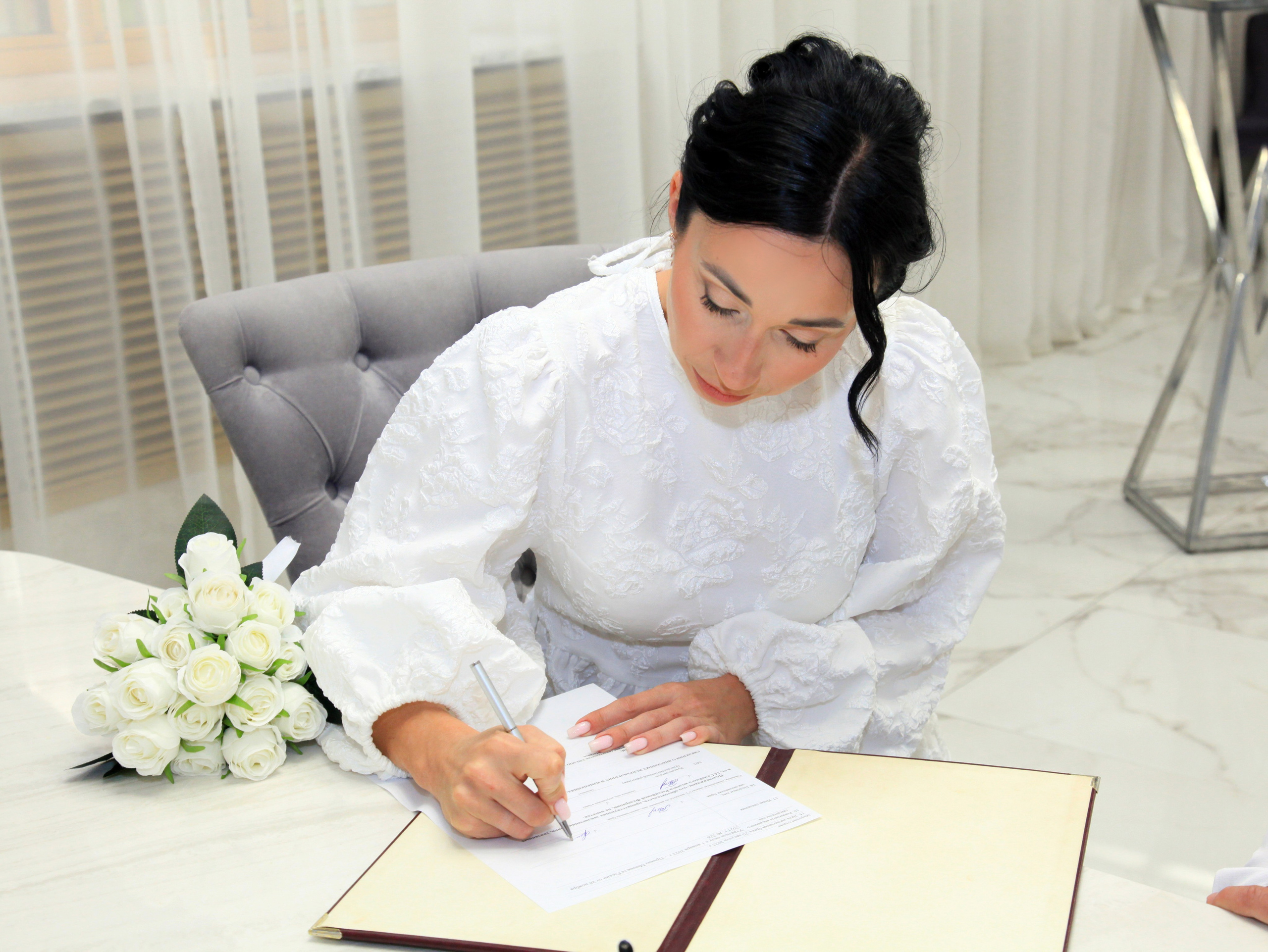 Кутузовский ЗАГС Фото и видеосъемка в Кутузовском ЗАГСЕ. Фотограф Москва Одинцово Кубинка Краснознаменск Лапино