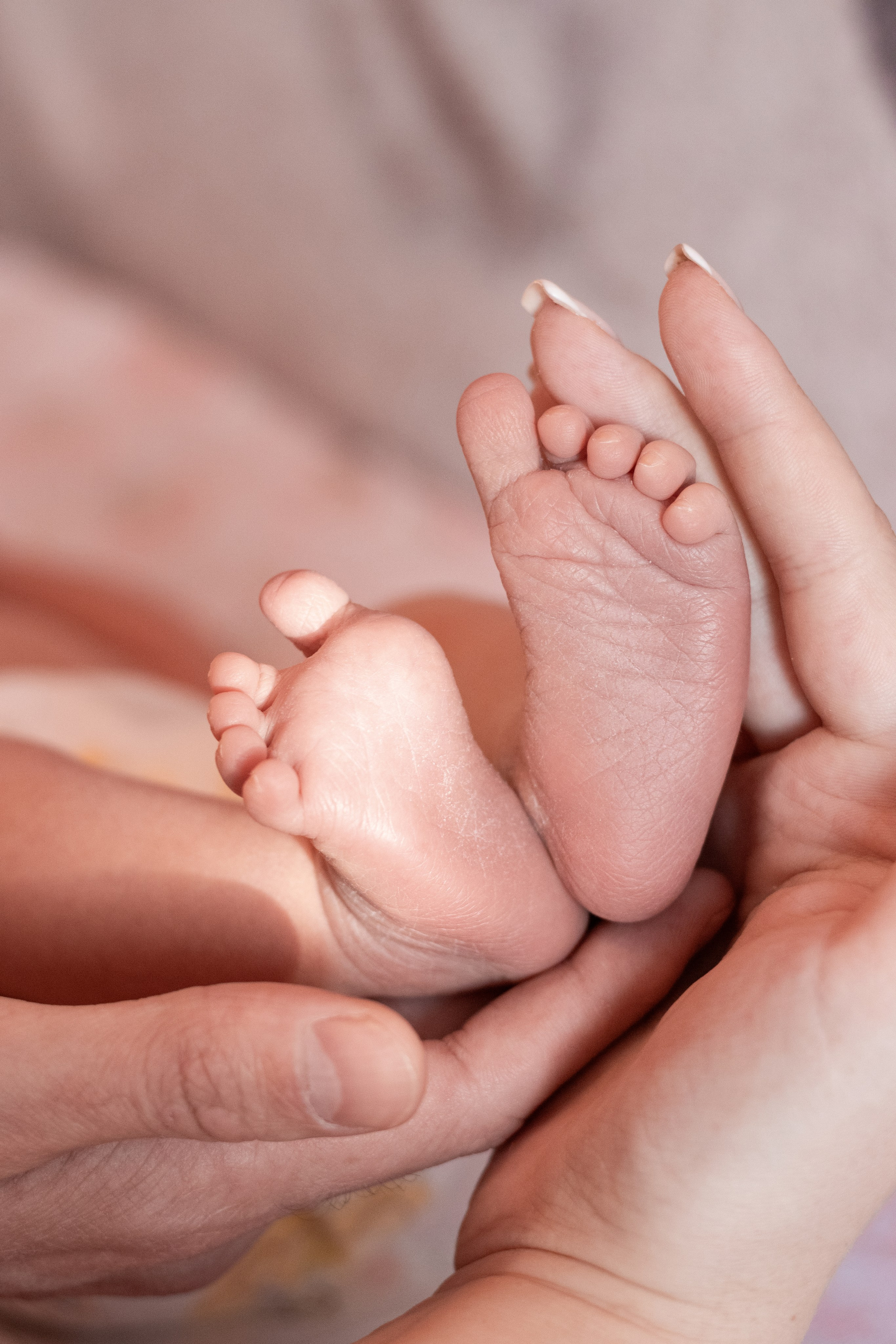 Выписка из роддома в городе Северск и Томск